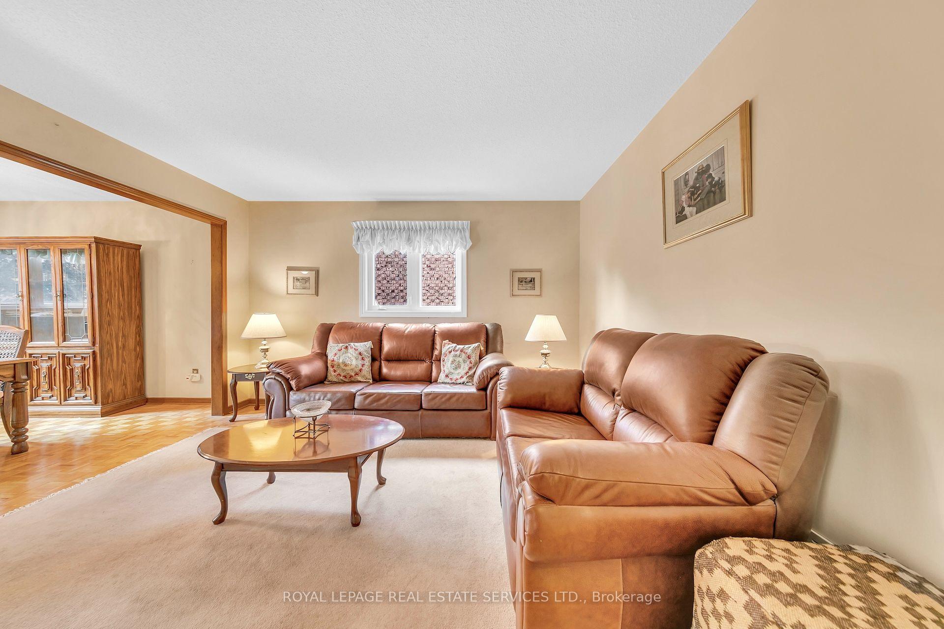 Photo 17 of 47 Velvet Crescent, Vaughan, East Woodbridge — HOMEH