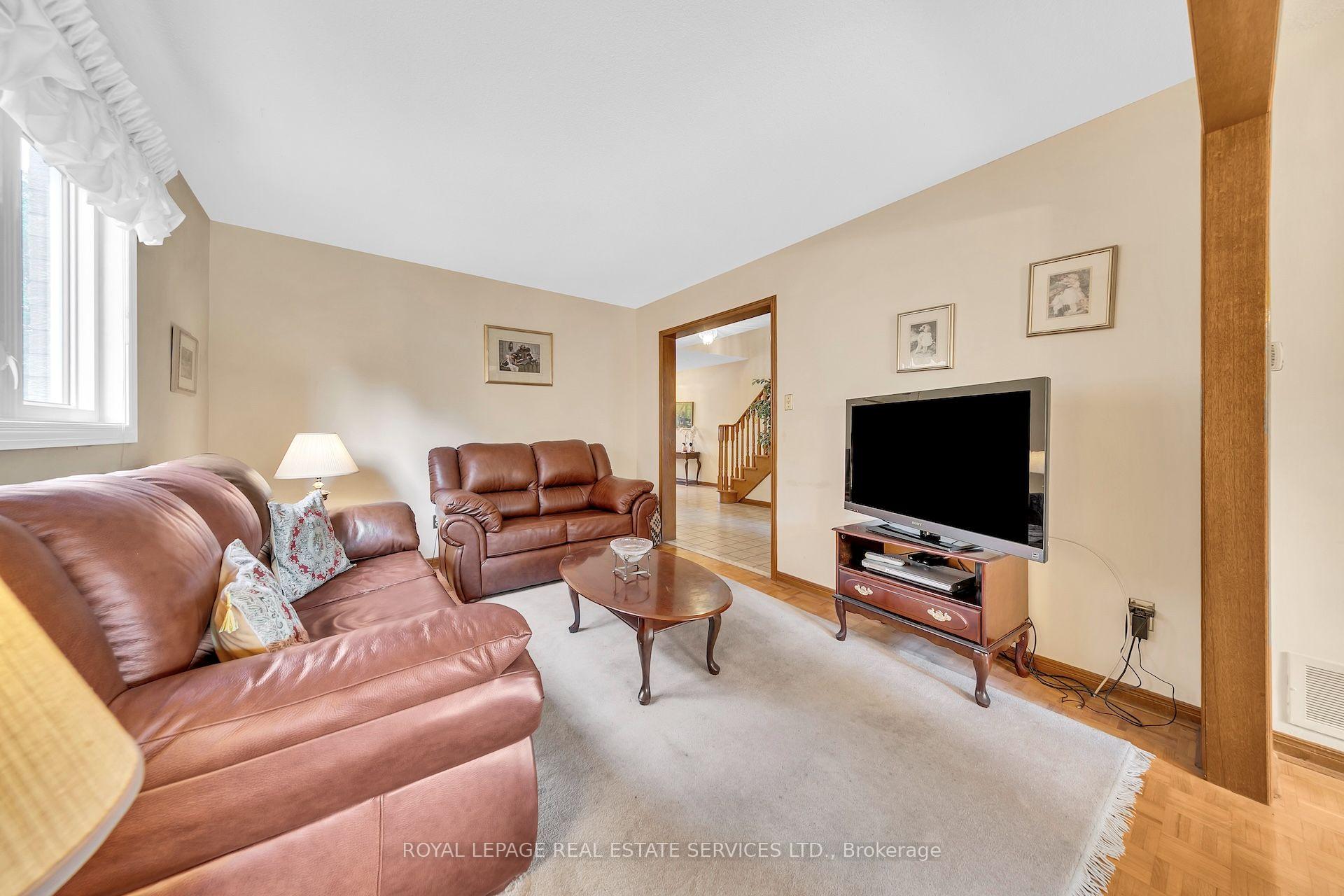 Photo 21 of 47 Velvet Crescent, Vaughan, East Woodbridge — HOMEH