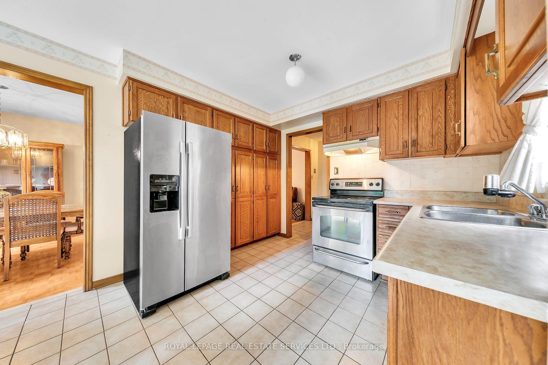 Photo 30 of 47 Velvet Crescent, Vaughan, East Woodbridge — HOMEH