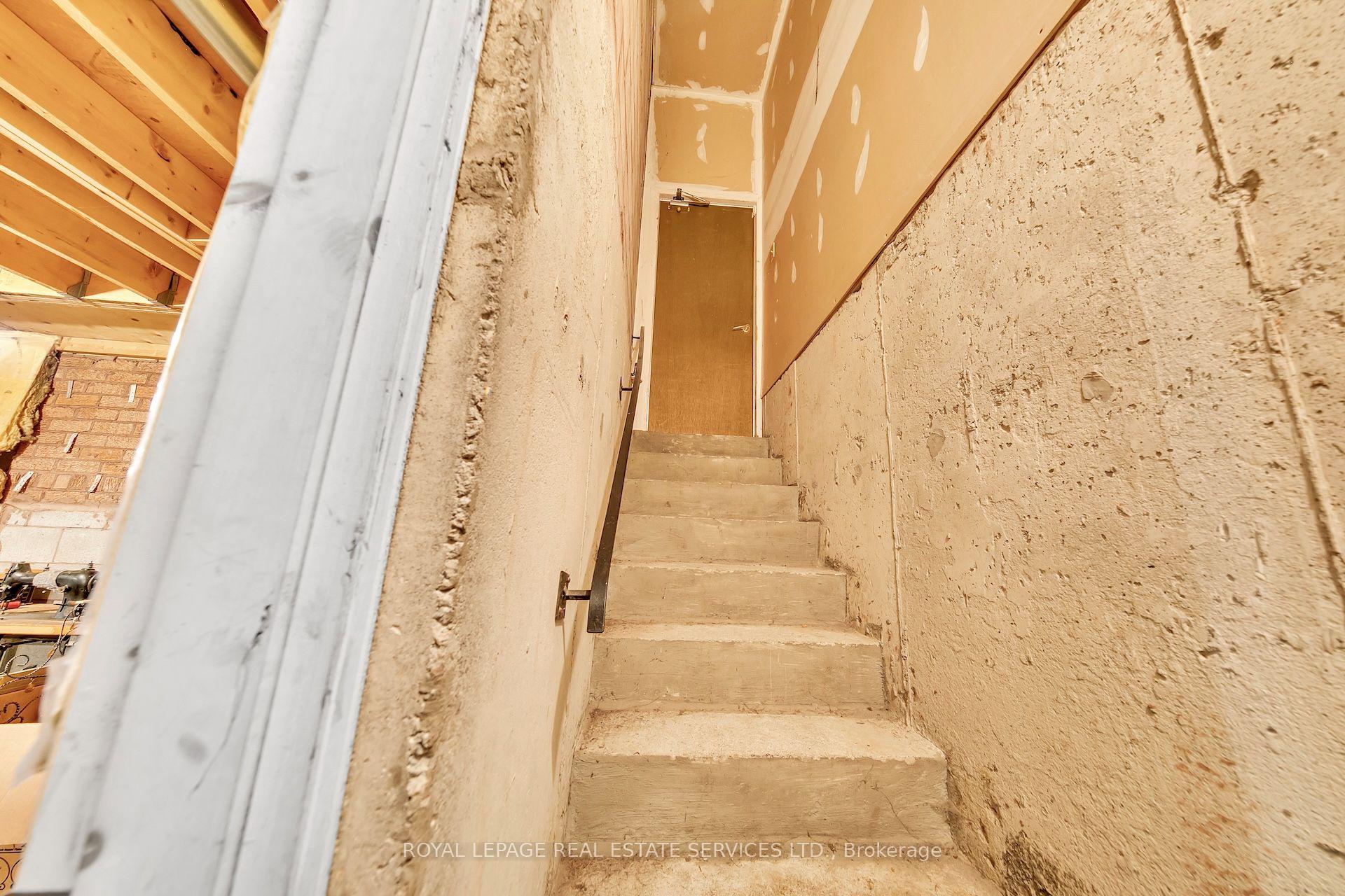 Photo 45 of 47 Velvet Crescent, Vaughan, East Woodbridge — HOMEH