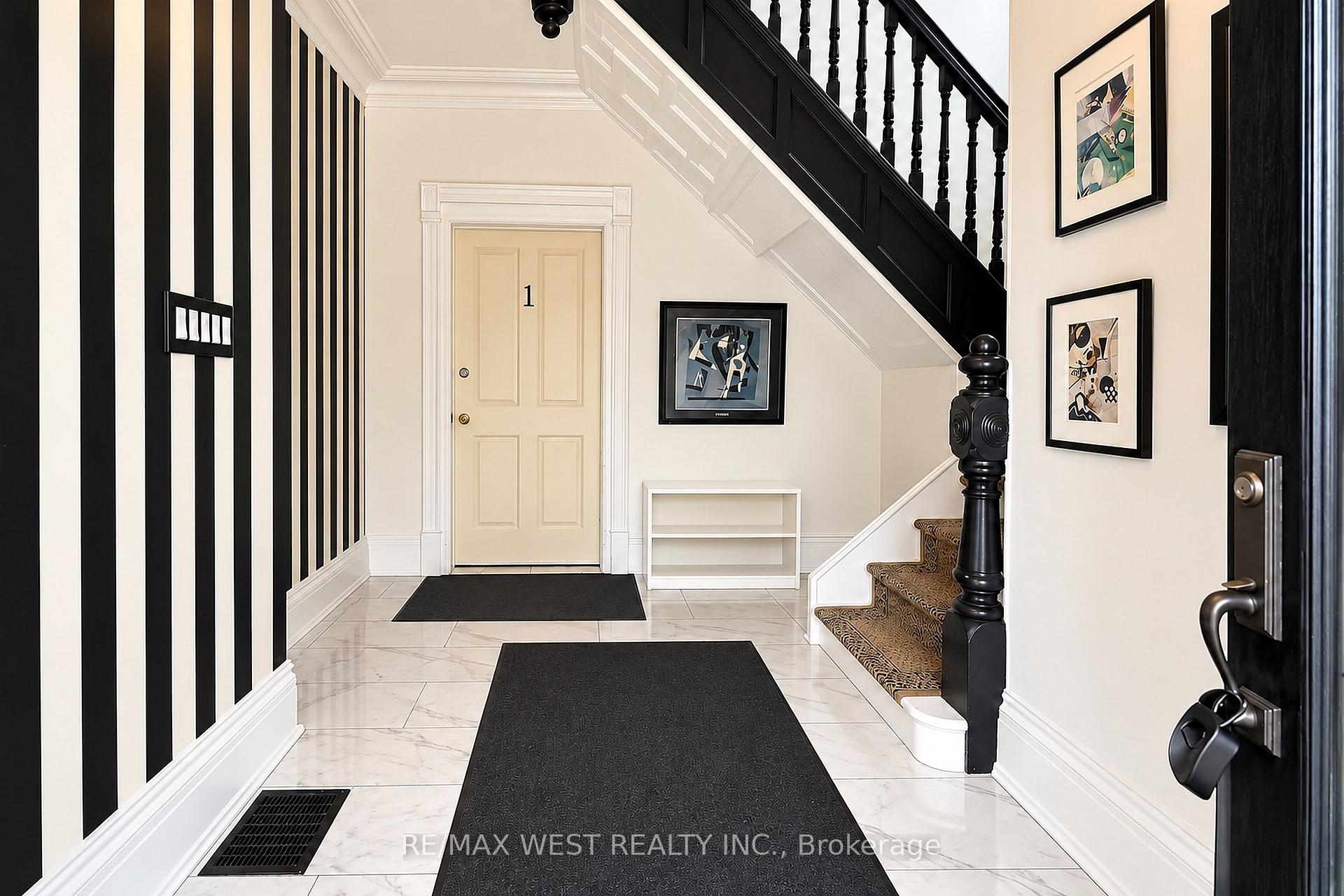 Photo 3 of Unit 4, 117 Rosemount Avenue, North York, Weston — HOMEH