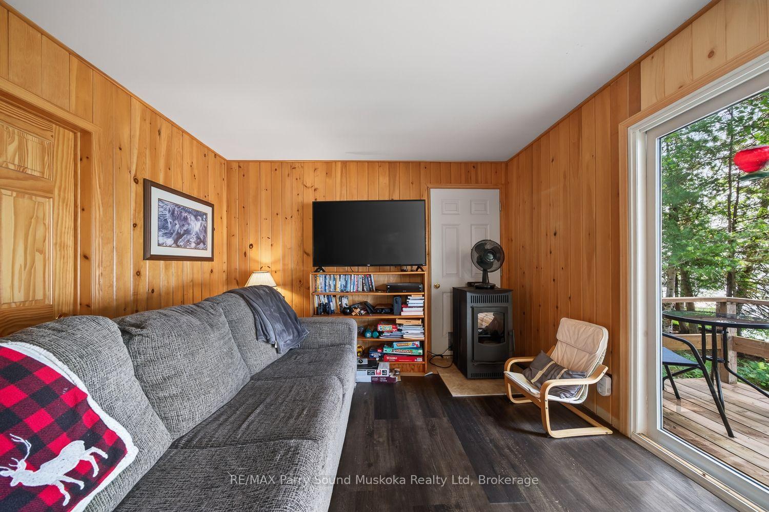 Photo 14 of 3 Robinson Road, Magnetawan, Ahmic Harbour — HOMEH