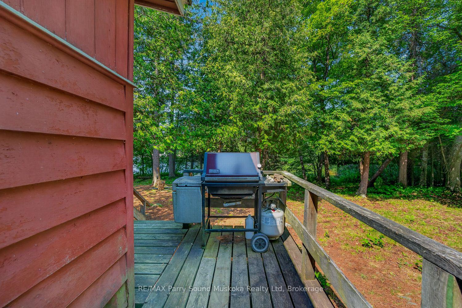 Photo 23 of 3 Robinson Road, Magnetawan, Ahmic Harbour — HOMEH