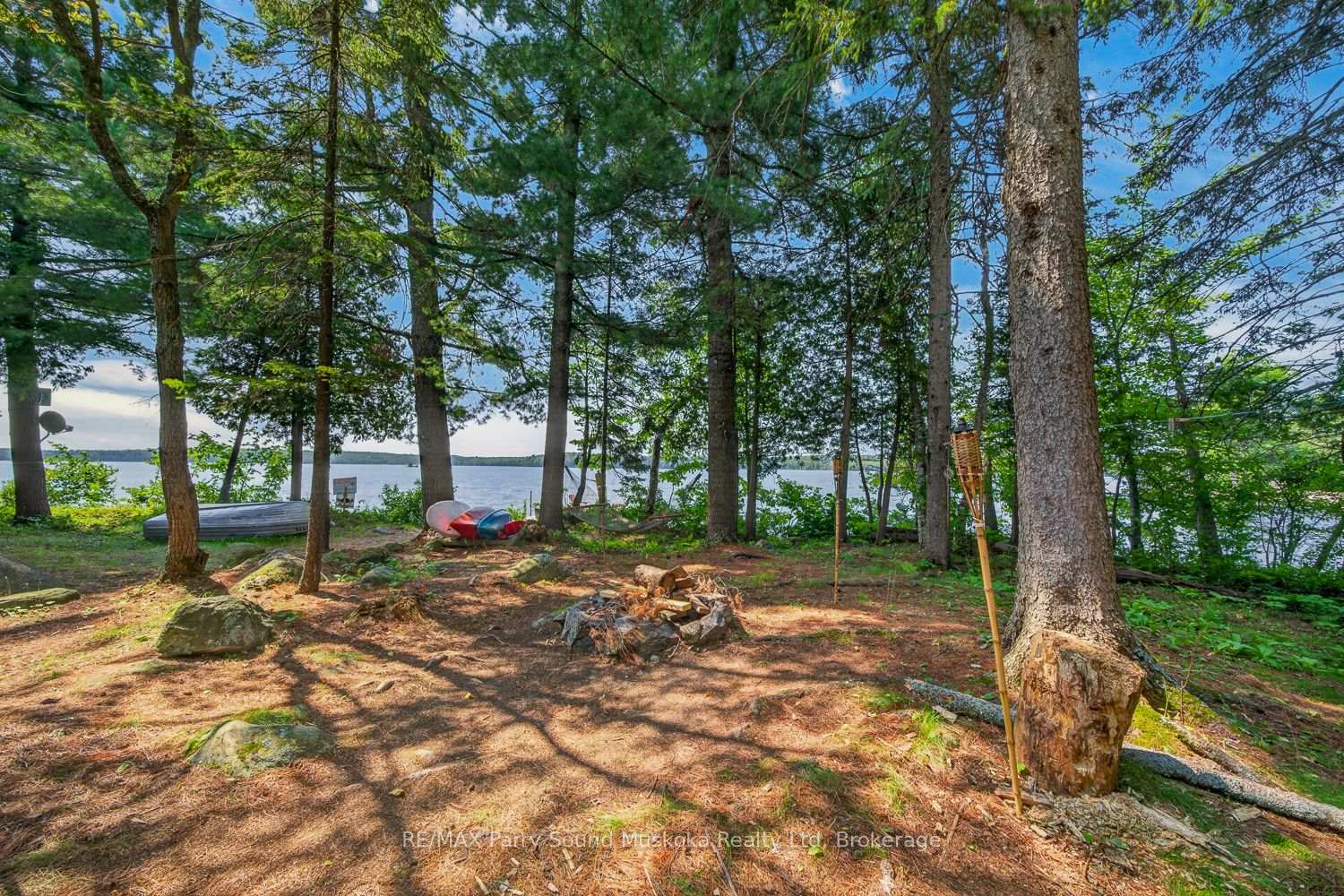 Photo 25 of 3 Robinson Road, Magnetawan, Ahmic Harbour — HOMEH