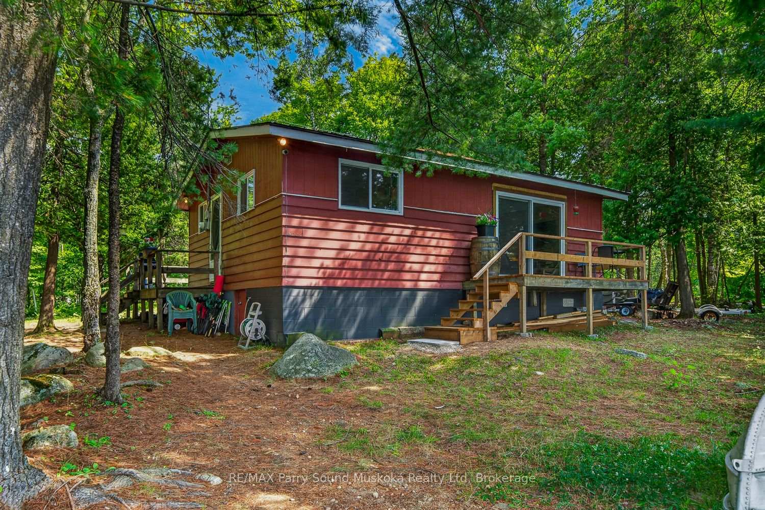 Photo 26 of 3 Robinson Road, Magnetawan, Ahmic Harbour — HOMEH