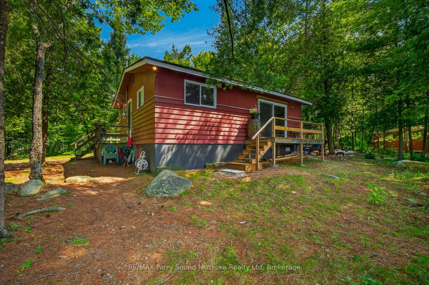 Photo 34 of 3 Robinson Road, Magnetawan, Ahmic Harbour — HOMEH