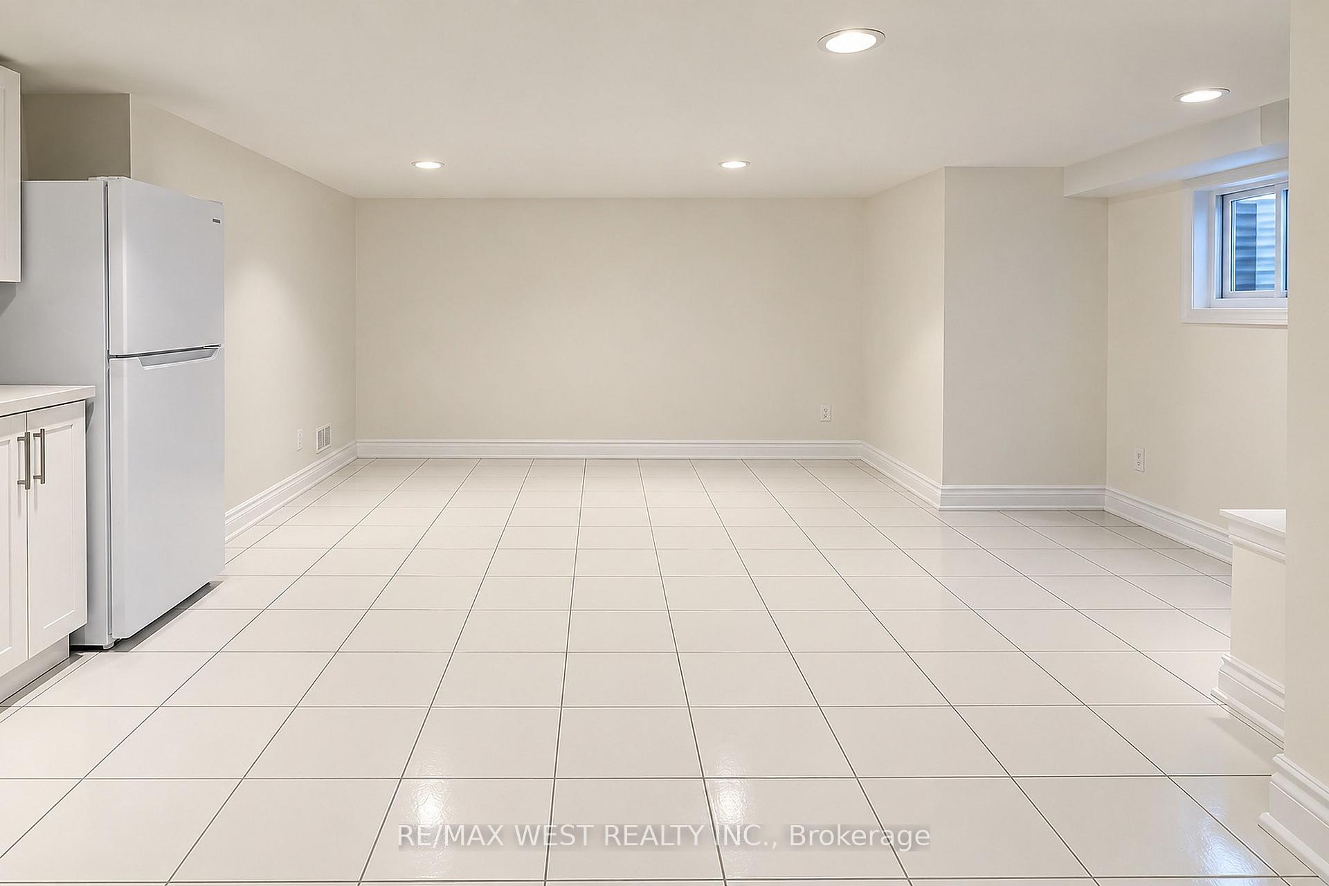 Photo 5 of Unit Bsmt, 117 Rosemount Avenue, North York, Weston — HOMEH