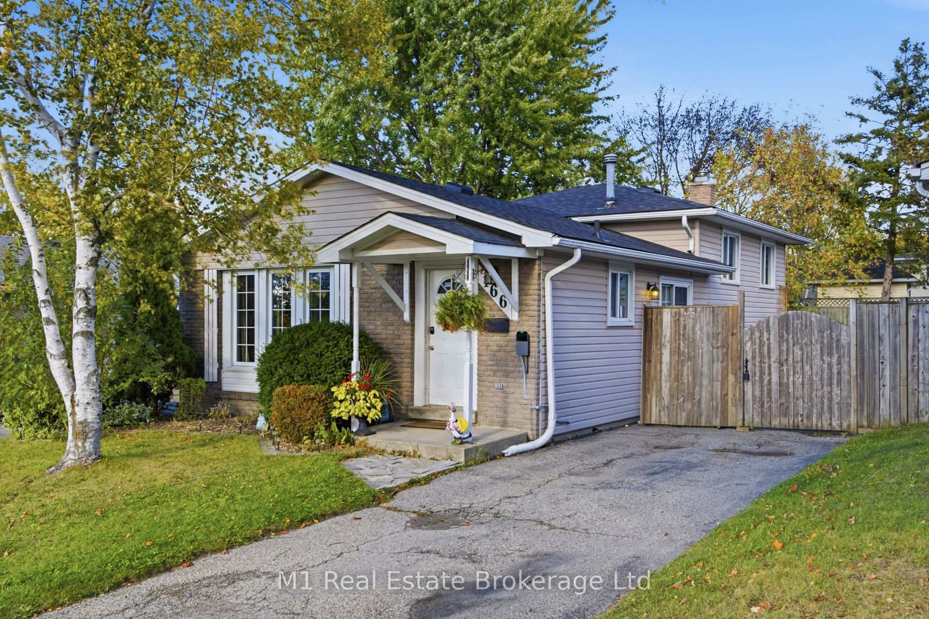 Photo 2 of 166 Natchez Road, Kitchener, Grand River North — HOMEH