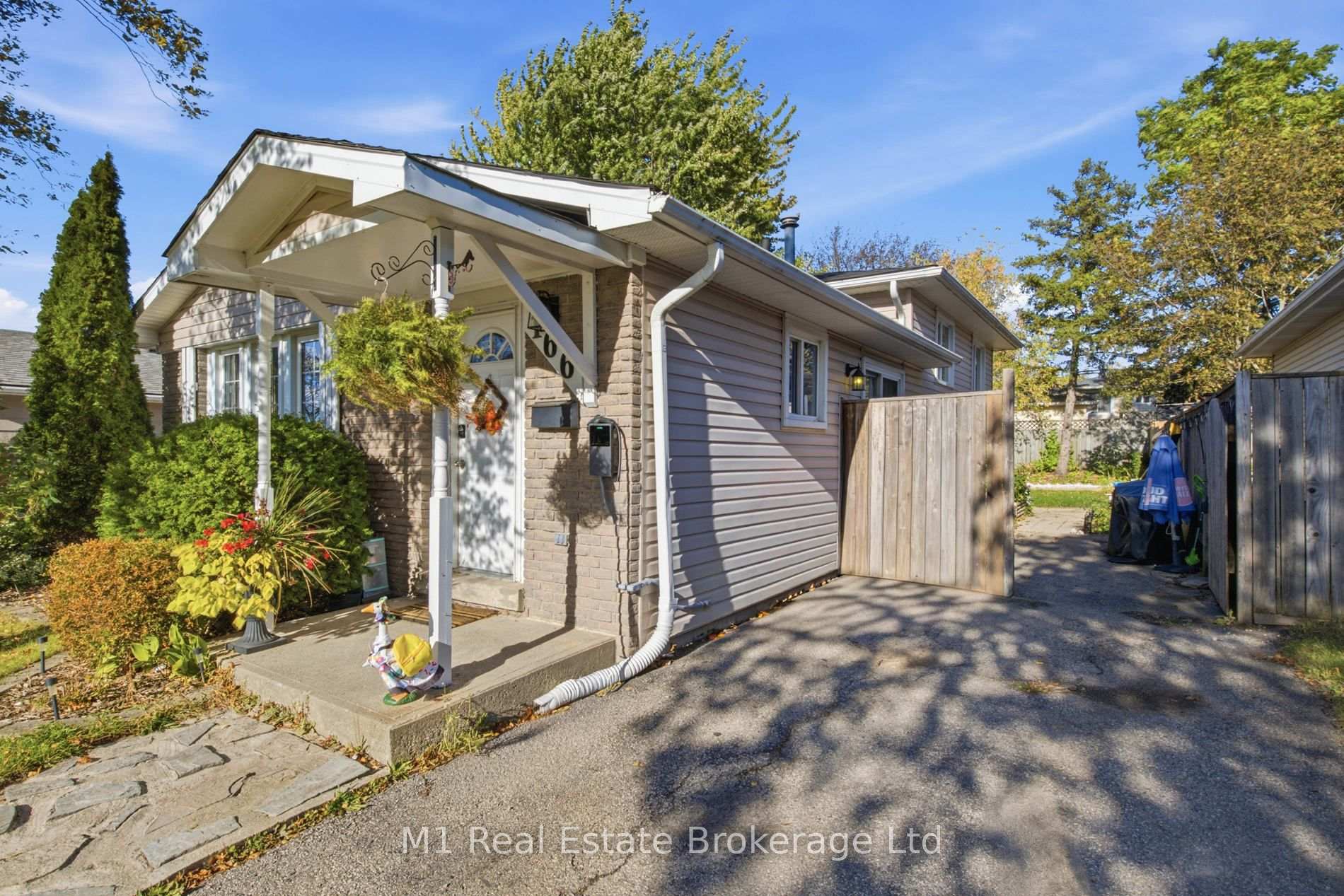Photo 3 of 166 Natchez Road, Kitchener, Grand River North — HOMEH