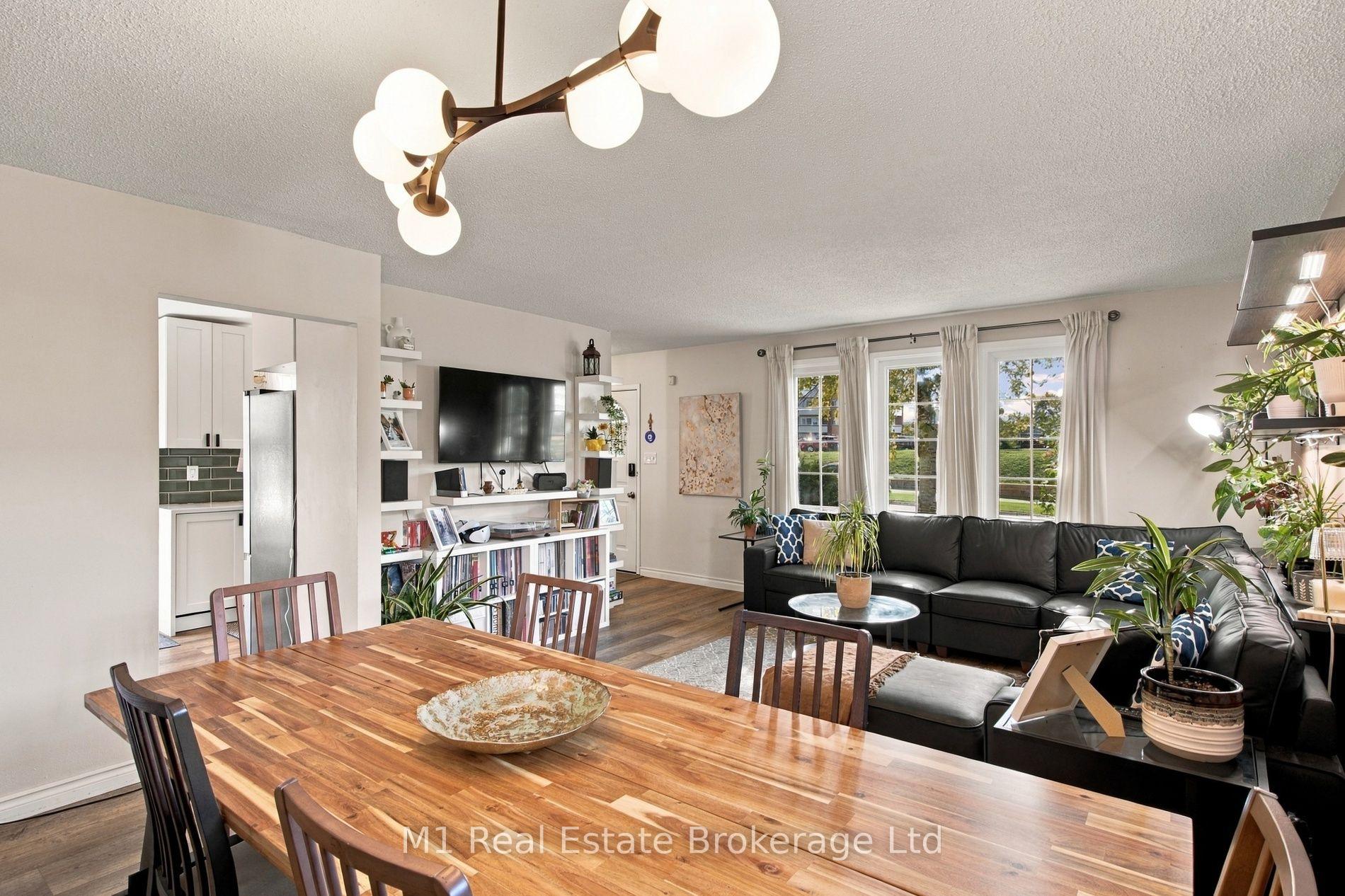Photo 10 of 166 Natchez Road, Kitchener, Grand River North — HOMEH