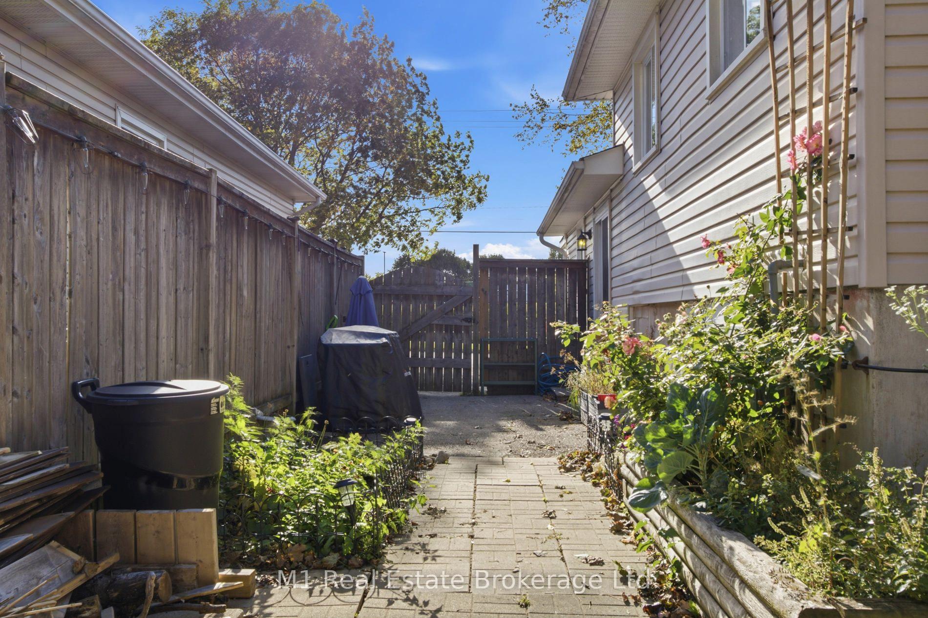 Photo 32 of 166 Natchez Road, Kitchener, Grand River North — HOMEH