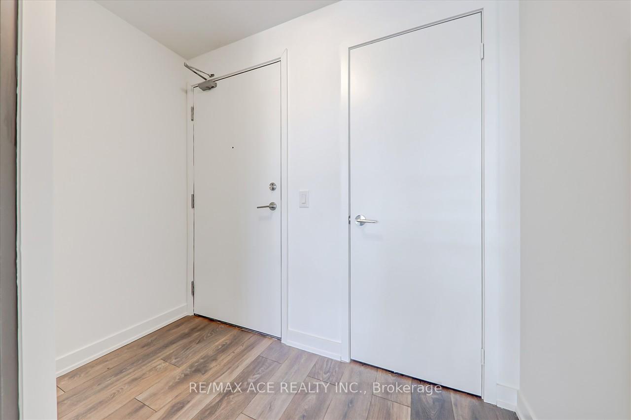 Photo 13 of Unit 317, 3005 Pine Glen Road, Oakville, Westmount — HOMEH
