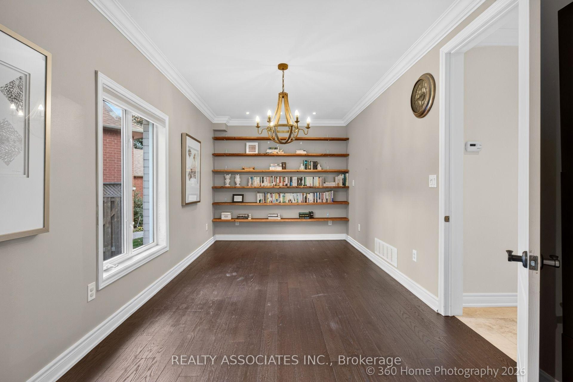 Photo 9 of 128 Coalbrook Court, Vaughan, East Woodbridge — HOMEH