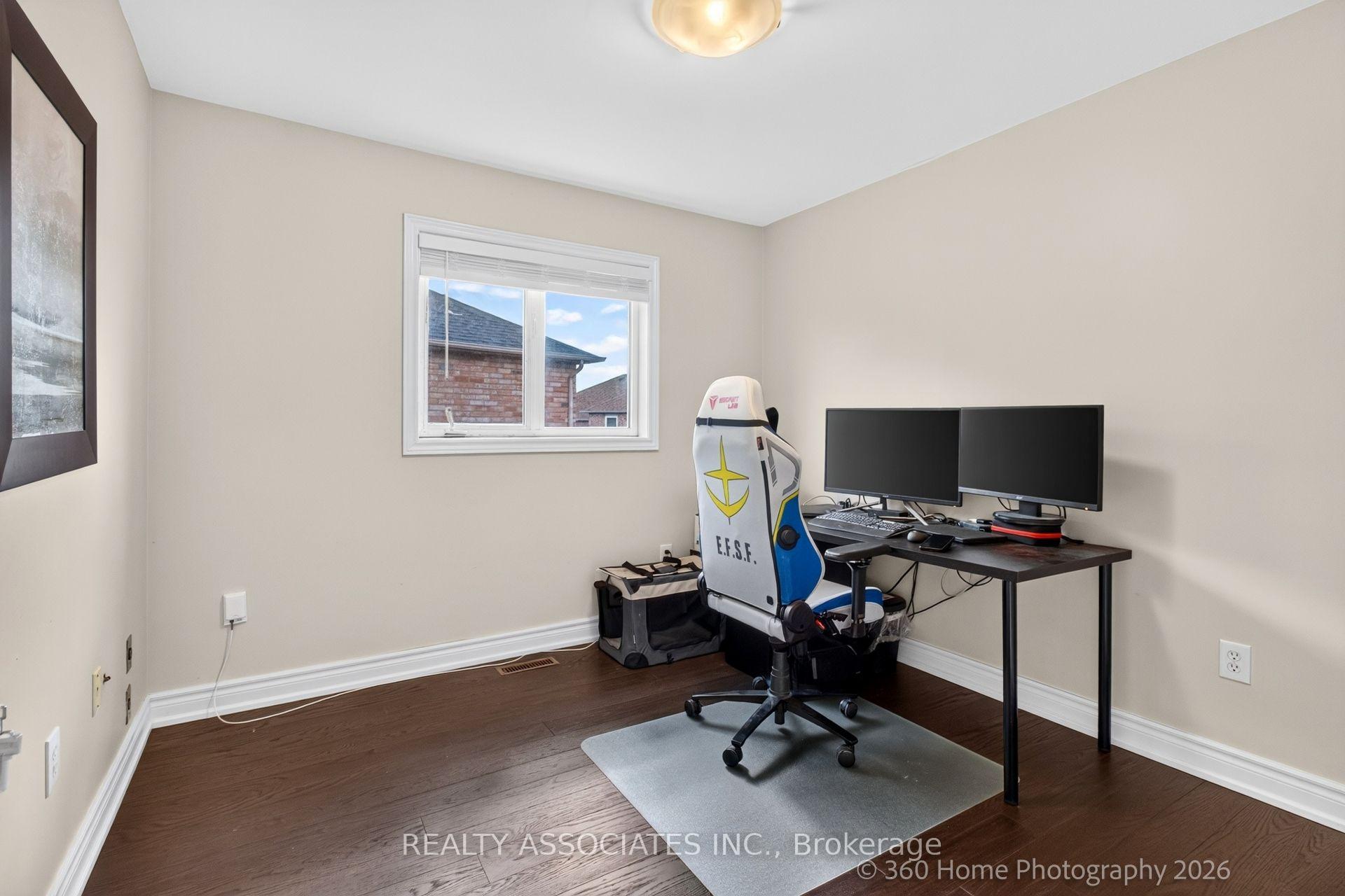 Photo 17 of 128 Coalbrook Court, Vaughan, East Woodbridge — HOMEH