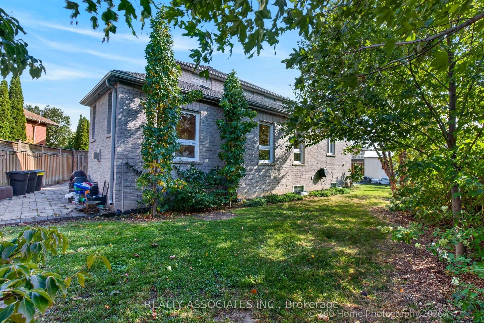 Photo 22 of 128 Coalbrook Court, Vaughan, East Woodbridge — HOMEH