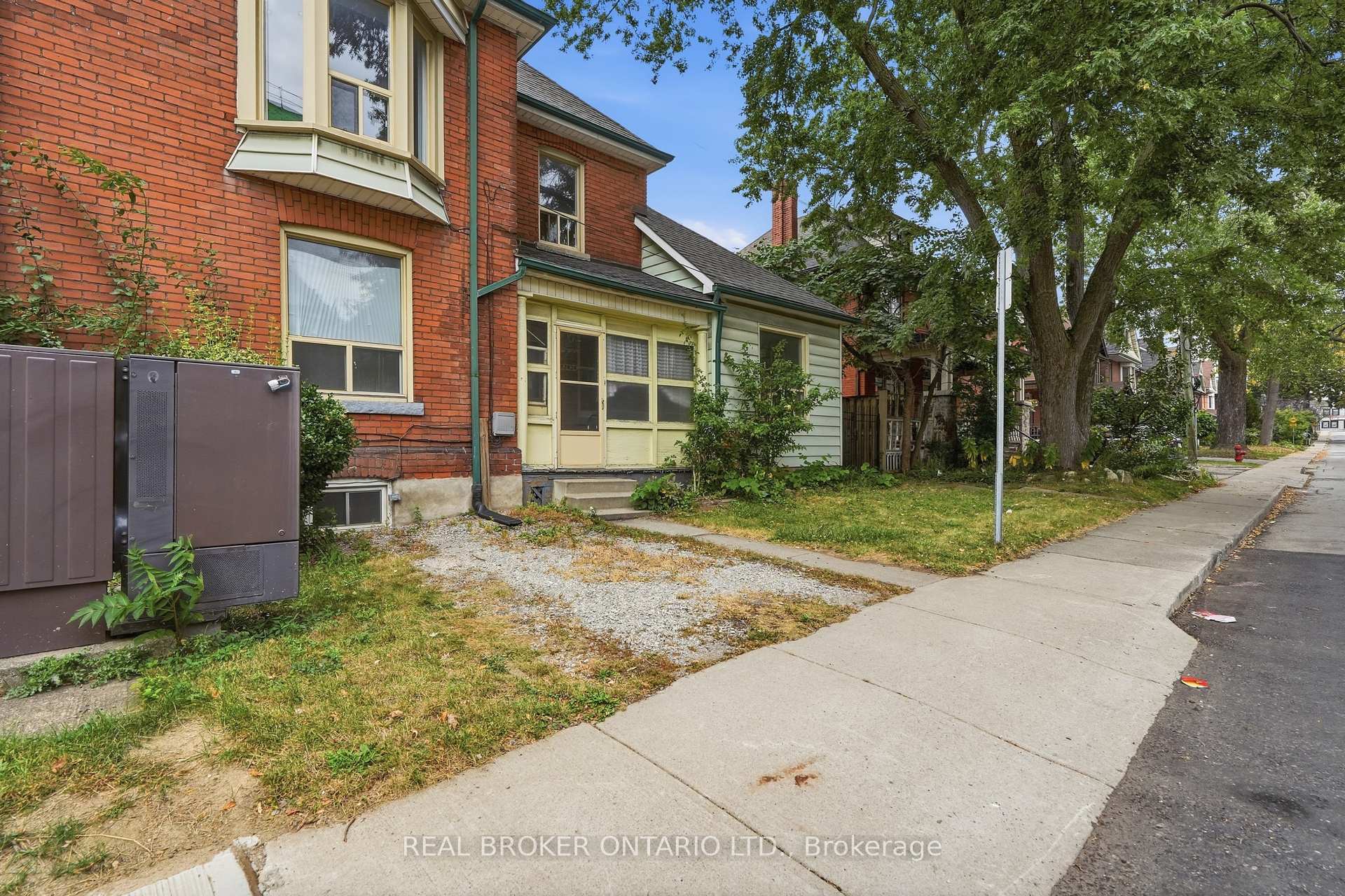 Photo 2 of 418 Main Street W, Hamilton, Strathcona — HOMEH