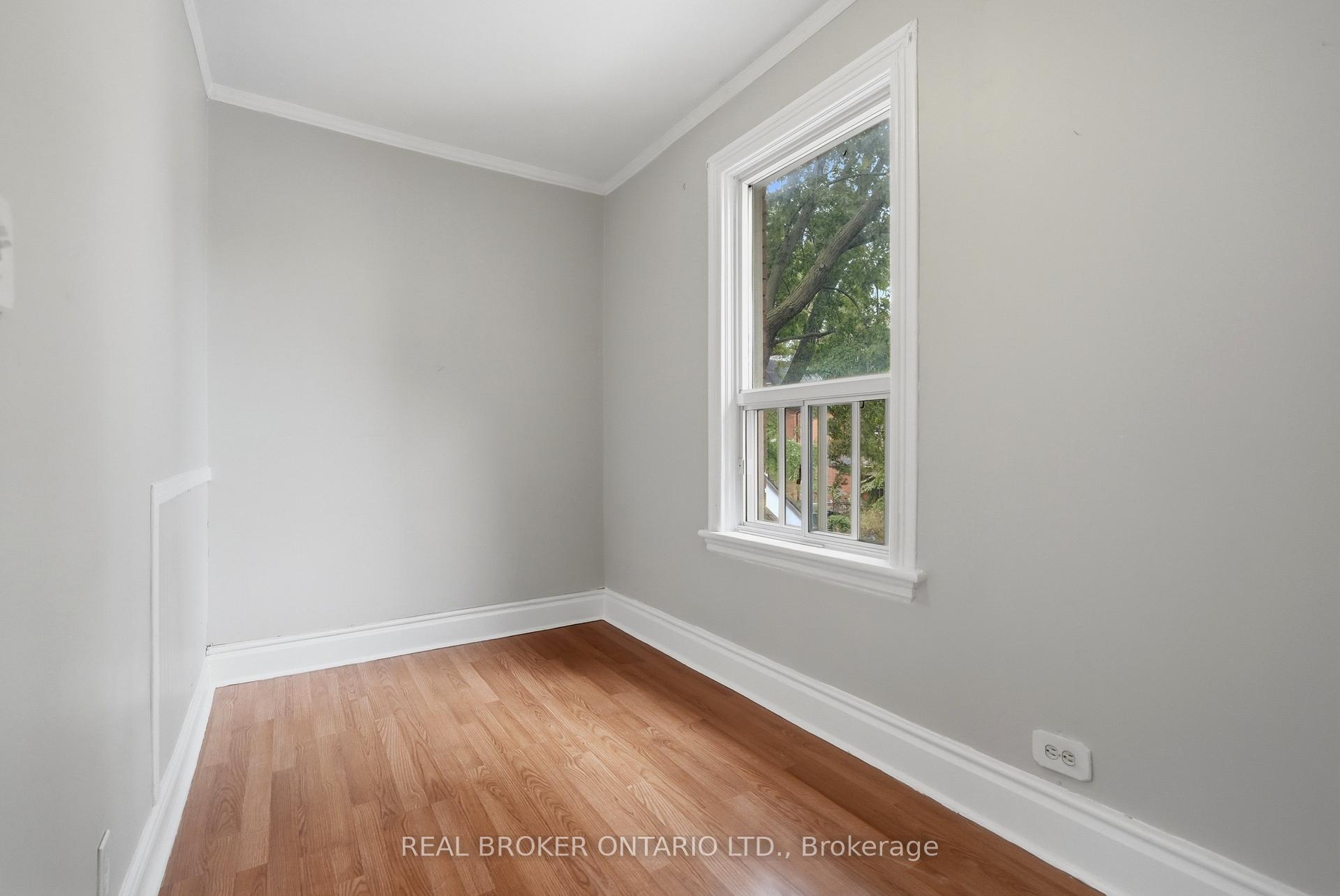 Photo 23 of 418 Main Street W, Hamilton, Strathcona — HOMEH