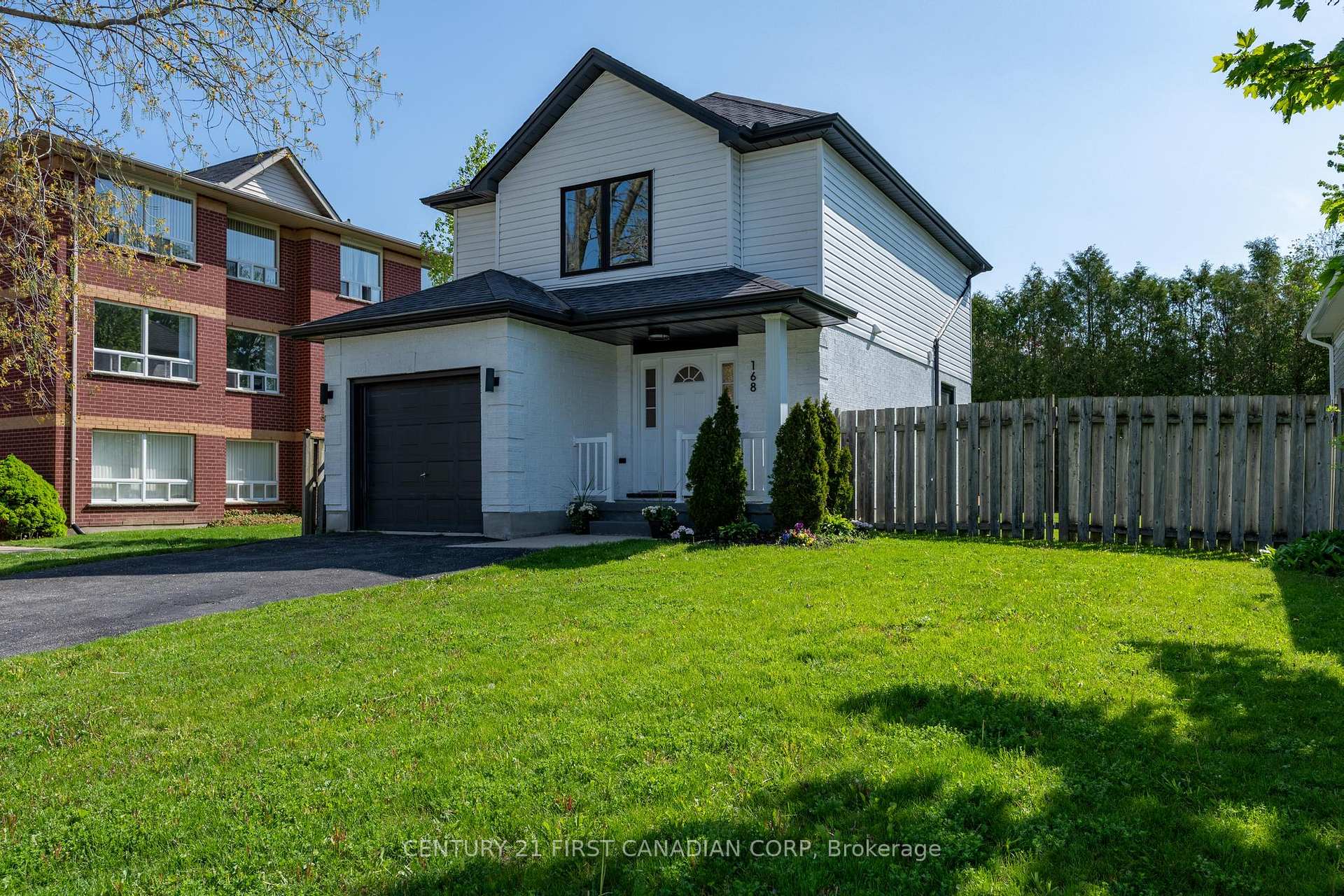 Photo 4 of 168 Gibson Crescent, Lucan Biddulph, Lucan — HOMEH