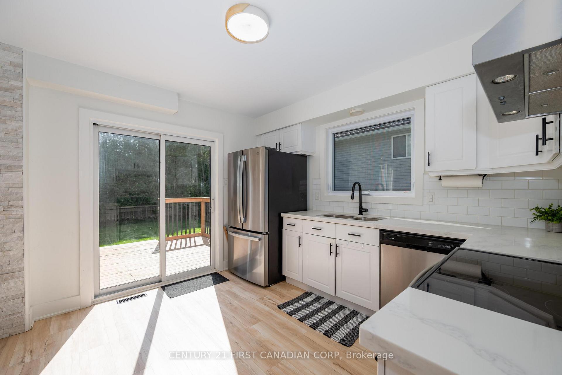 Photo 15 of 168 Gibson Crescent, Lucan Biddulph, Lucan — HOMEH
