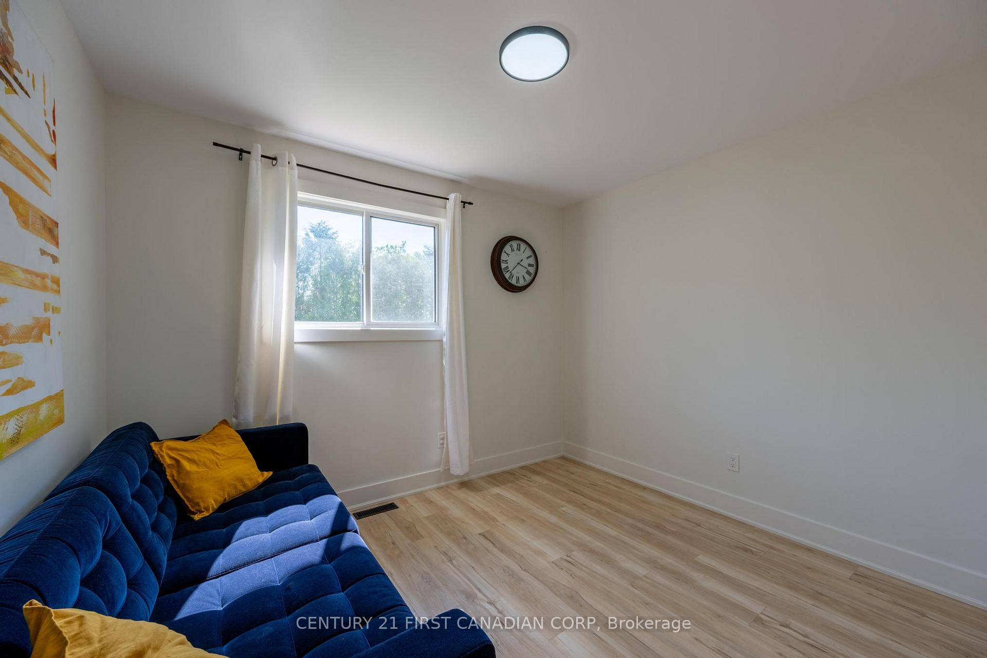 Photo 22 of 168 Gibson Crescent, Lucan Biddulph, Lucan — HOMEH