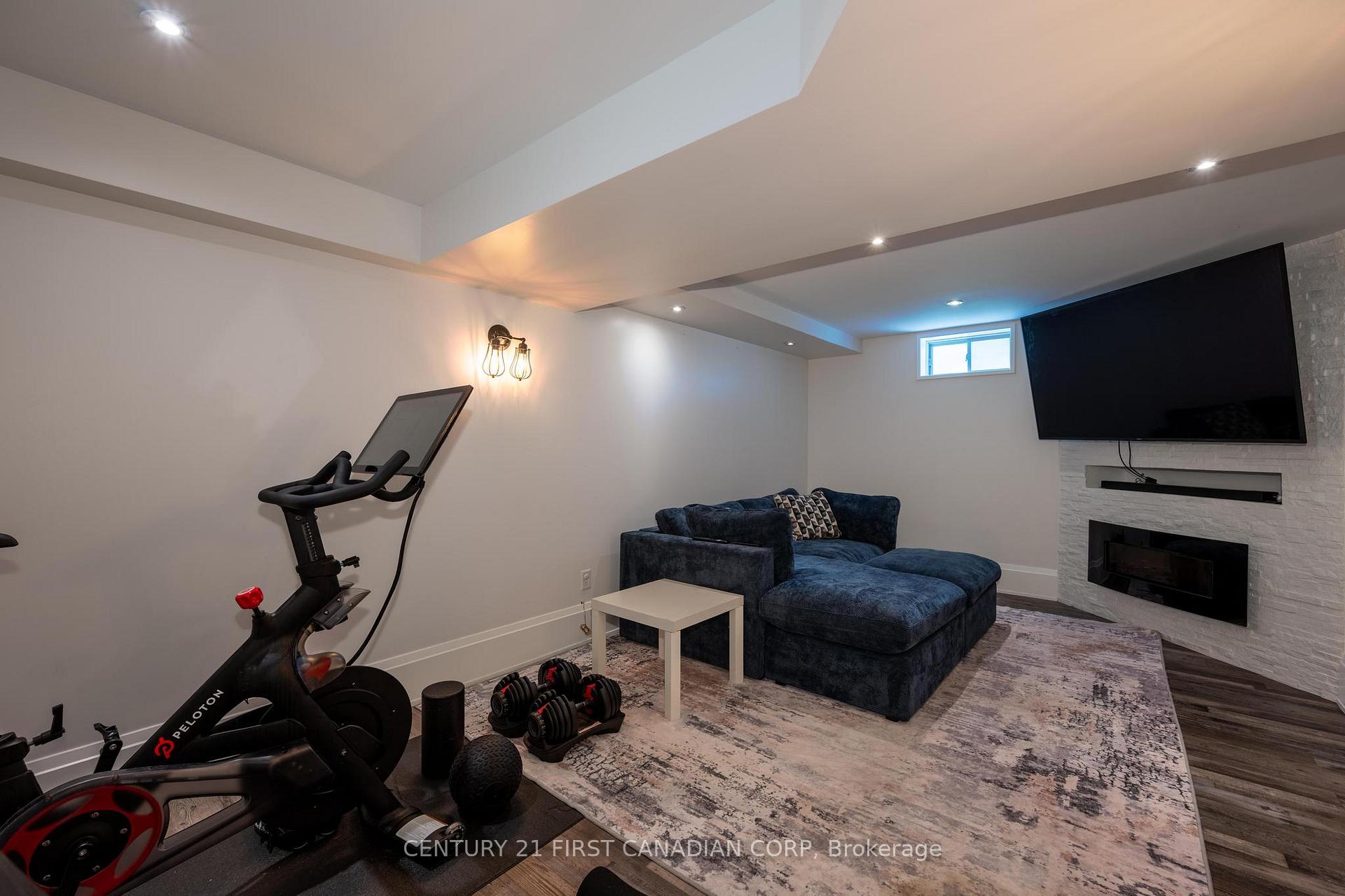 Photo 27 of 168 Gibson Crescent, Lucan Biddulph, Lucan — HOMEH