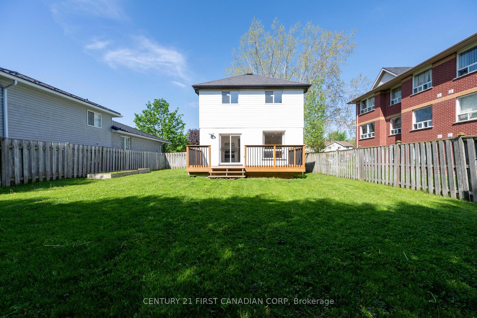 Photo 32 of 168 Gibson Crescent, Lucan Biddulph, Lucan — HOMEH