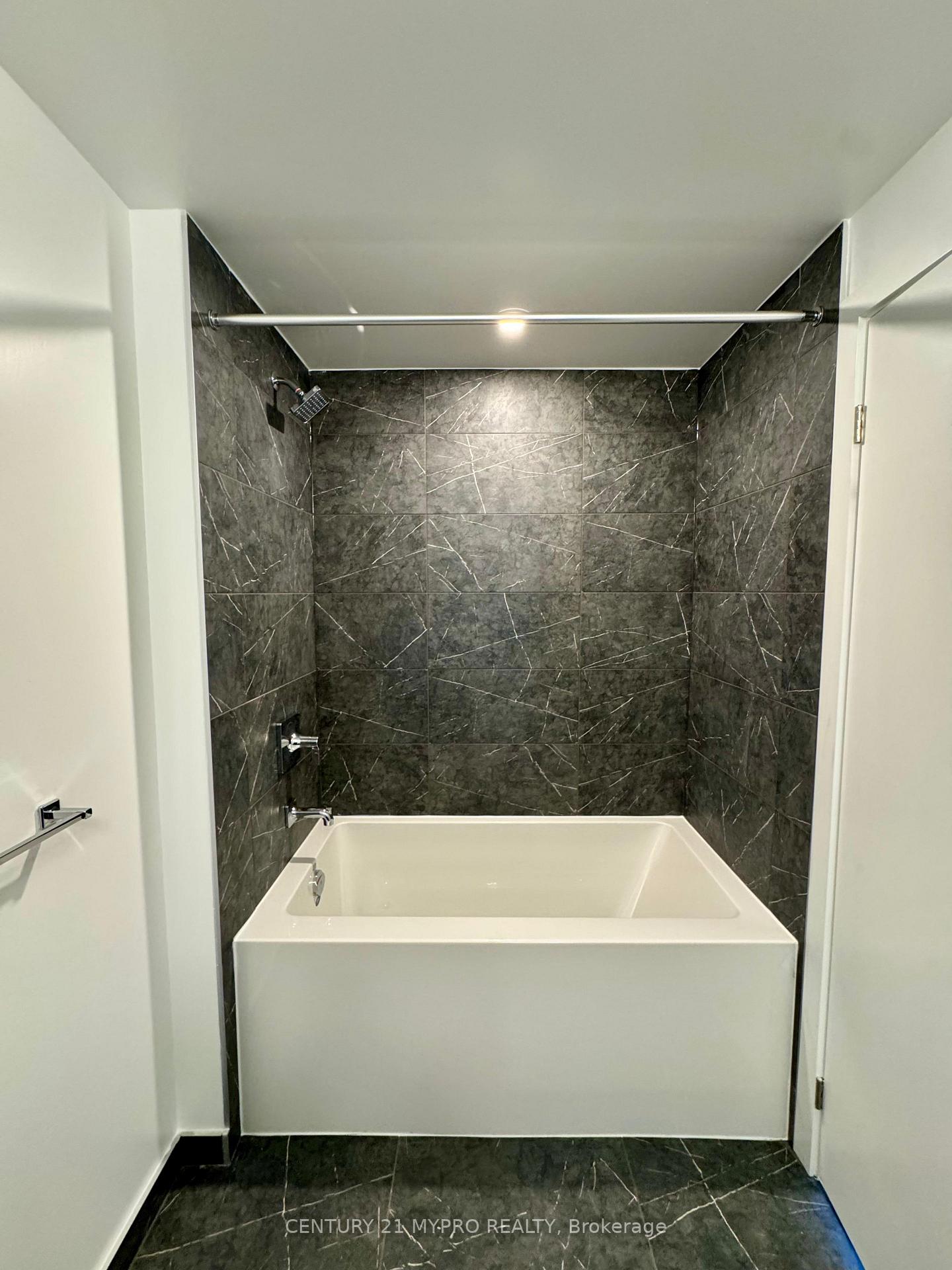 Photo 5 of Unit 4506, 252 Church Street, Toronto, Church-Yonge Corridor — HOMEH