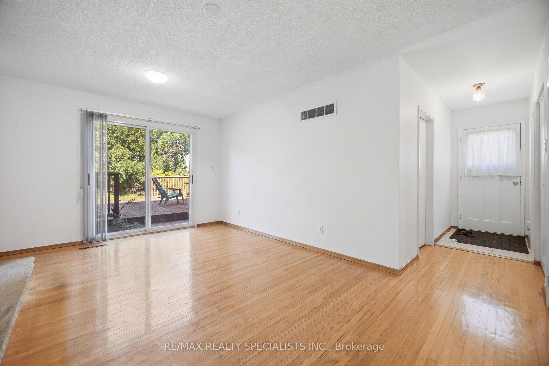 Photo 6 of 3637 Chiplow Road, Mississauga, Applewood — HOMEH