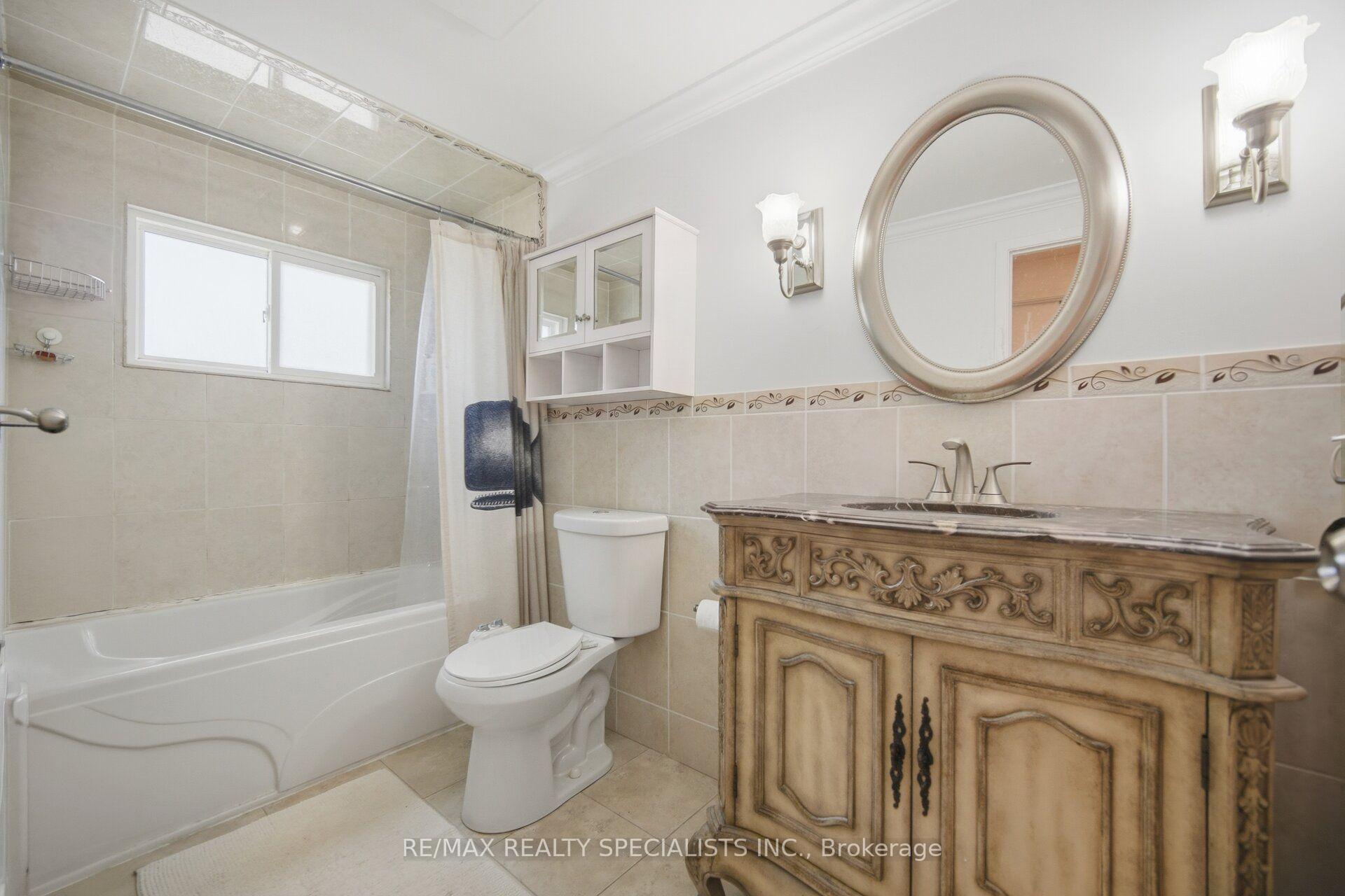 Photo 18 of 3637 Chiplow Road, Mississauga, Applewood — HOMEH