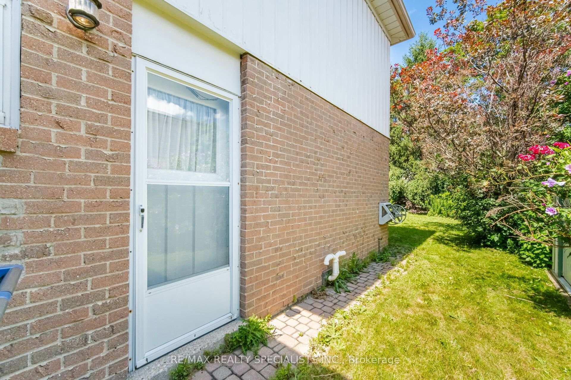 Photo 19 of 3637 Chiplow Road, Mississauga, Applewood — HOMEH