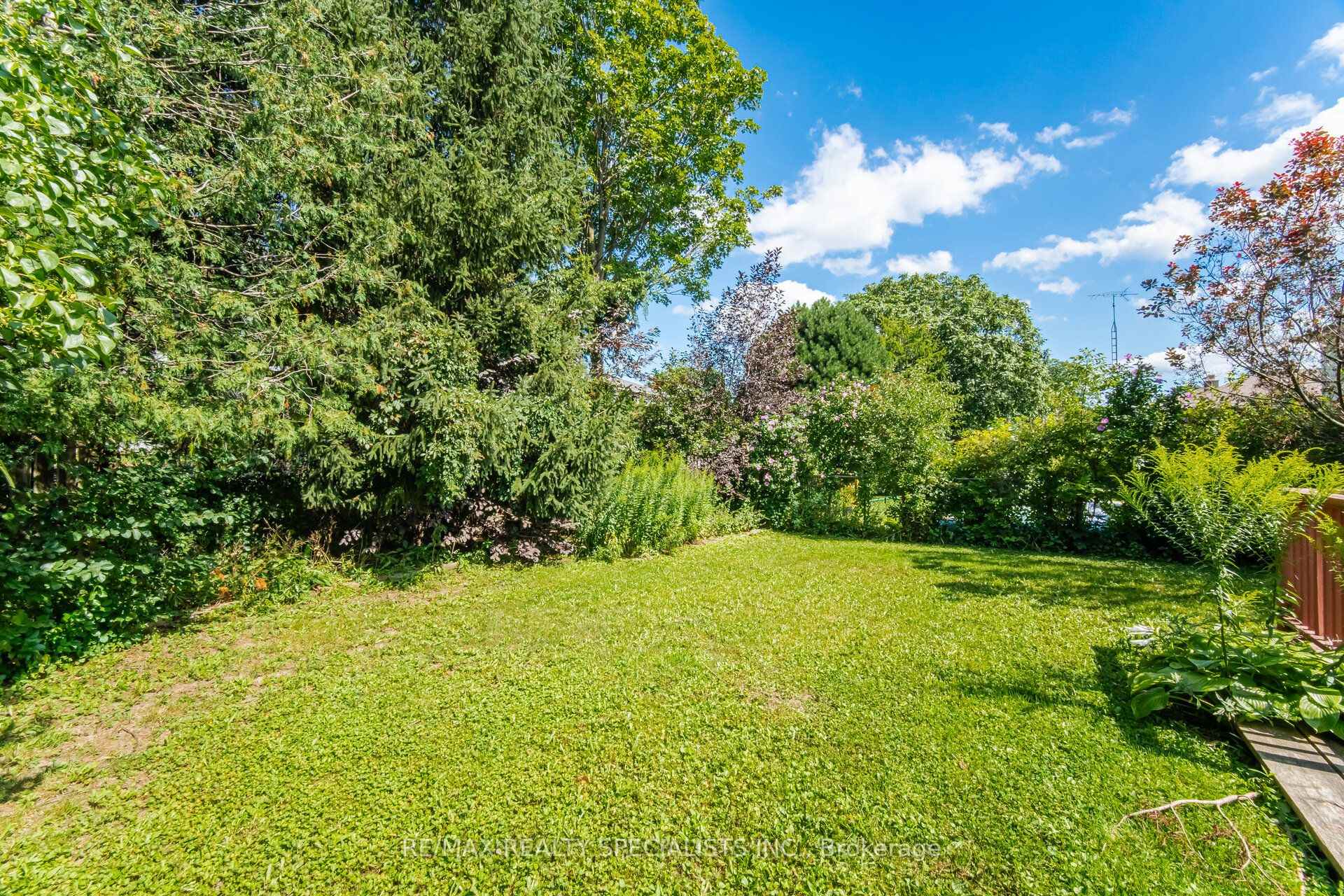 Photo 29 of 3637 Chiplow Road, Mississauga, Applewood — HOMEH