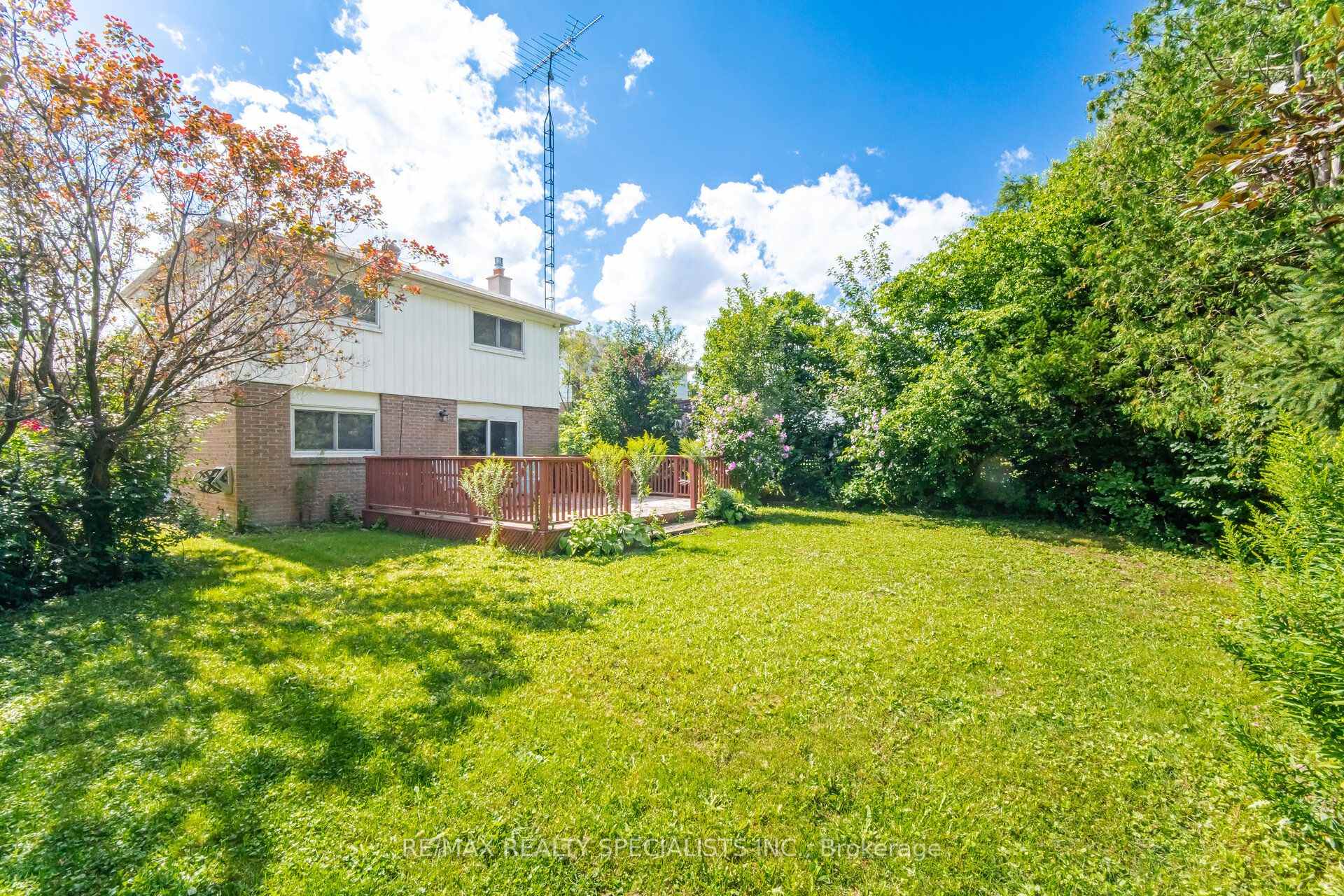 Photo 30 of 3637 Chiplow Road, Mississauga, Applewood — HOMEH