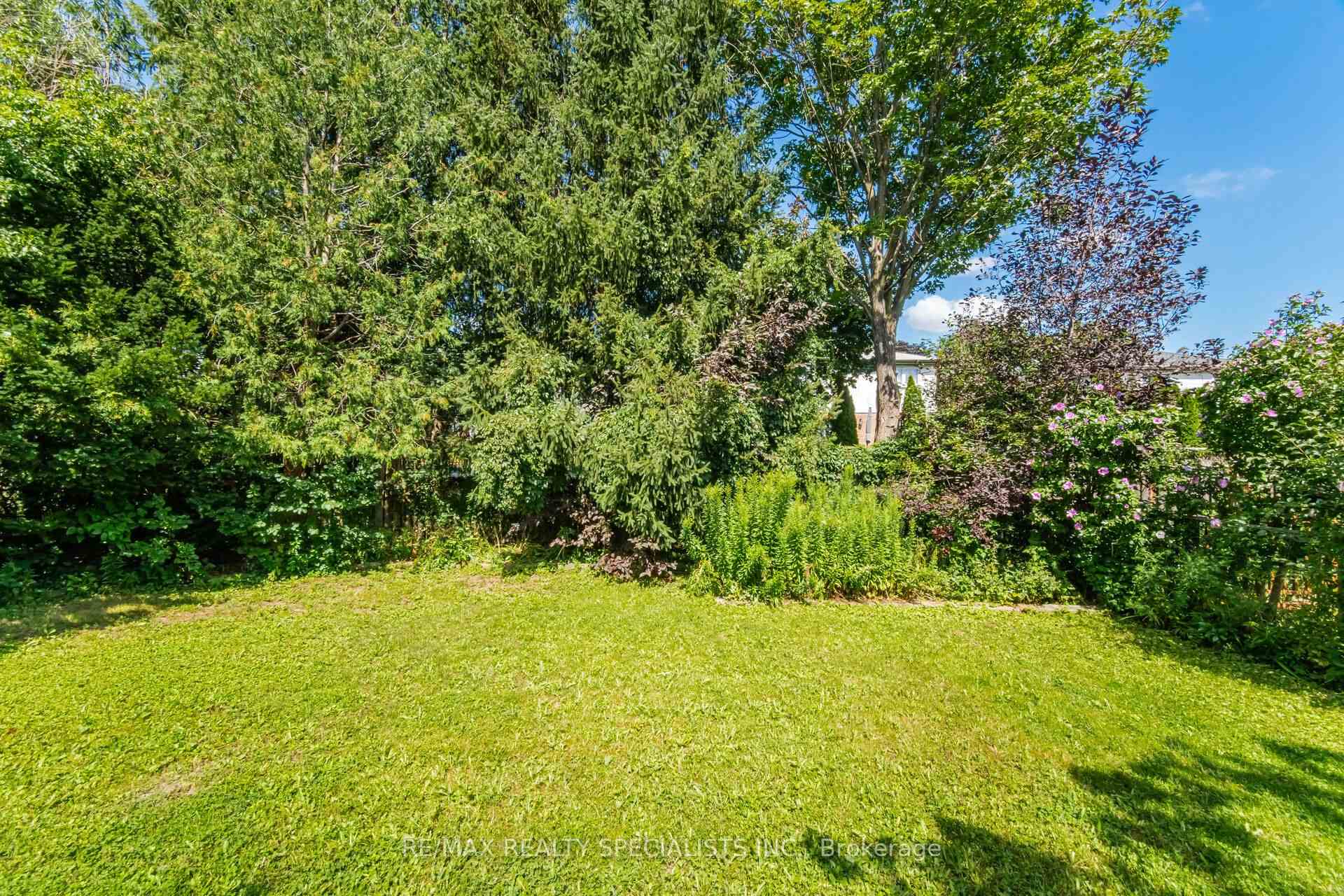 Photo 32 of 3637 Chiplow Road, Mississauga, Applewood — HOMEH