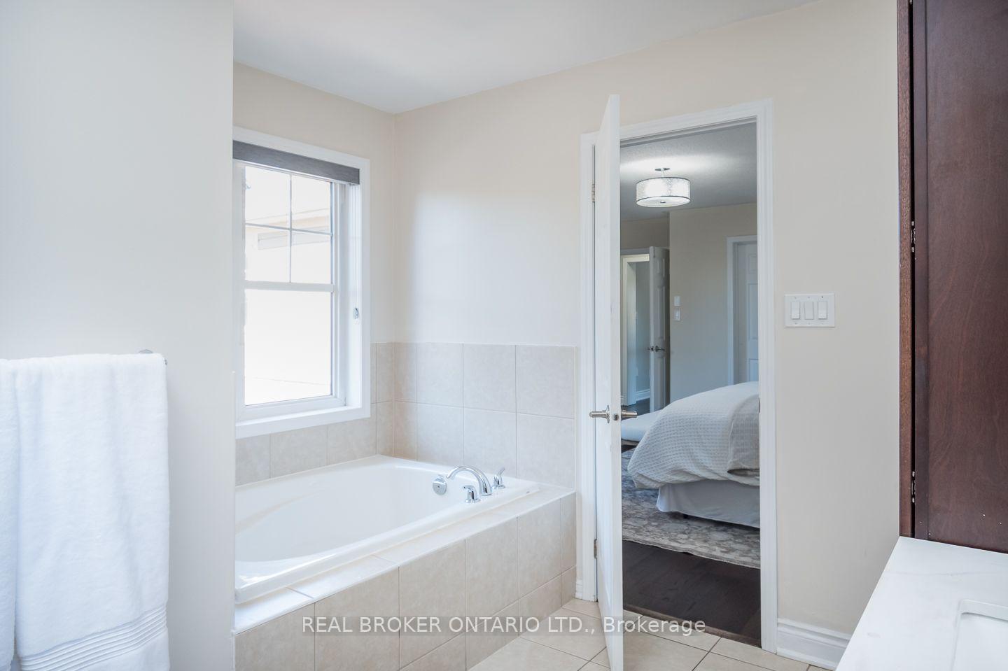 Photo 36 of 619 Snider Terrace, Milton, Coates — HOMEH