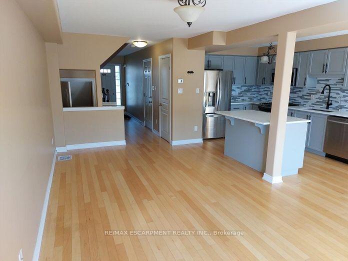 Photo 4 of 16 Magnificent Way, Hamilton, Binbrook — HOMEH