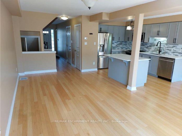 Photo 7 of 16 Magnificent Way, Hamilton, Binbrook — HOMEH