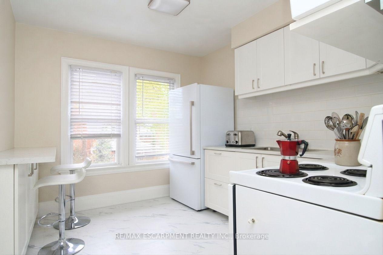 Photo 9 of Unit 2, 70 Spadina Avenue, Hamilton, Stipley — HOMEH