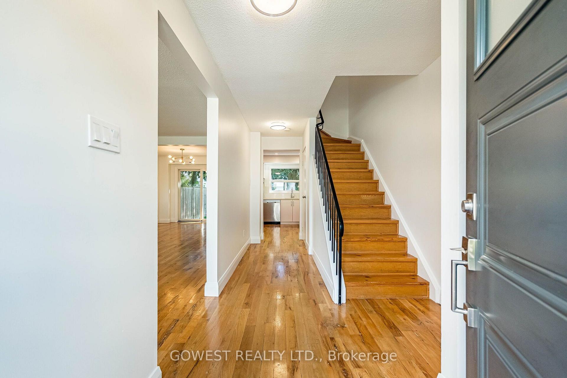 Photo 5 of Unit 75, 1055 Shawnmarr Road, Mississauga, Port Credit — HOMEH