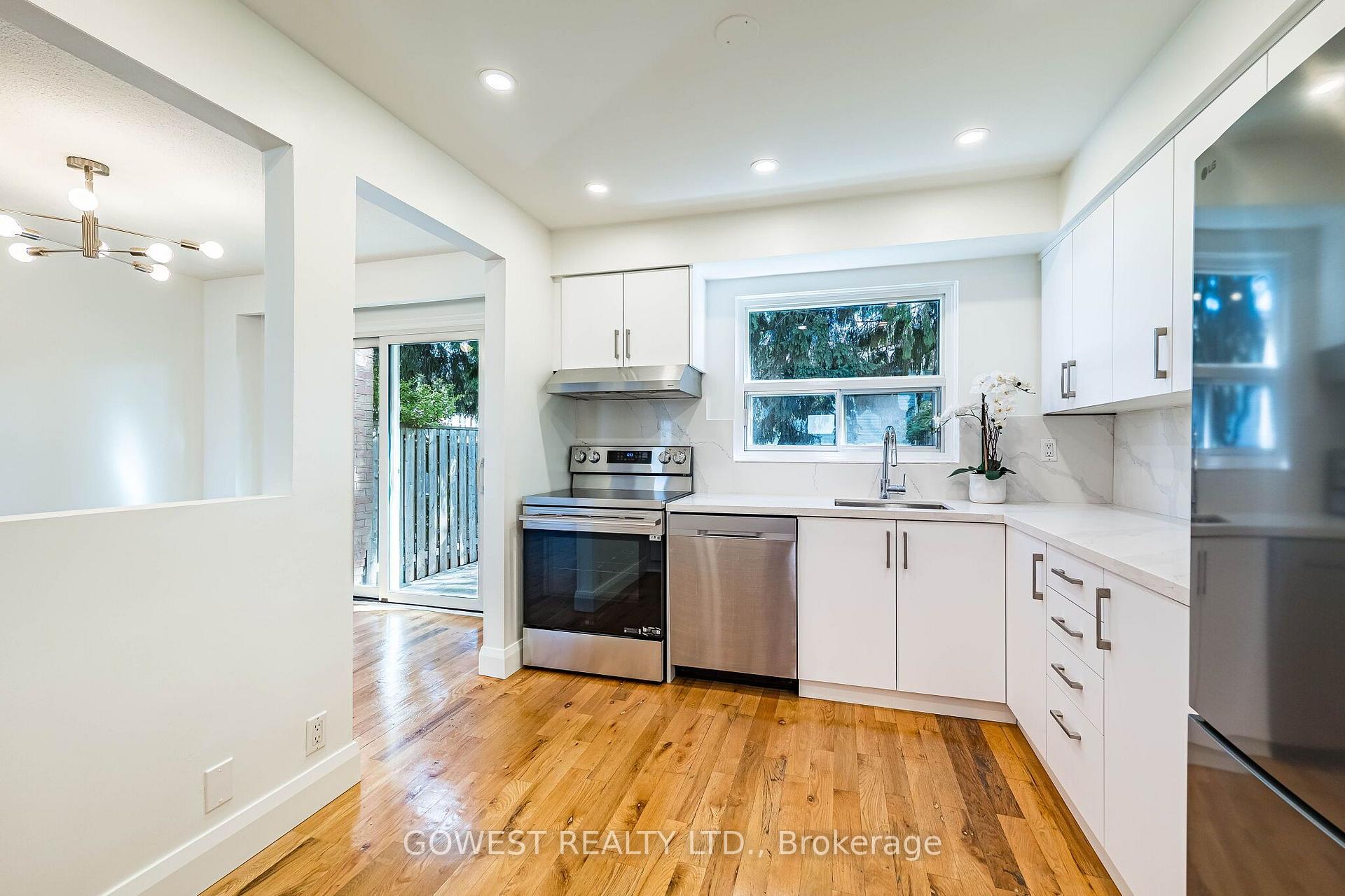 Photo 10 of Unit 75, 1055 Shawnmarr Road, Mississauga, Port Credit — HOMEH