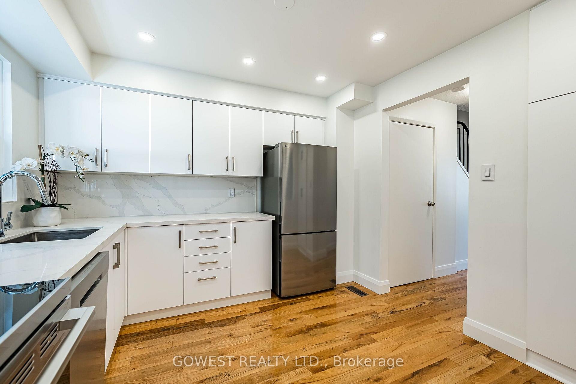 Photo 11 of Unit 75, 1055 Shawnmarr Road, Mississauga, Port Credit — HOMEH