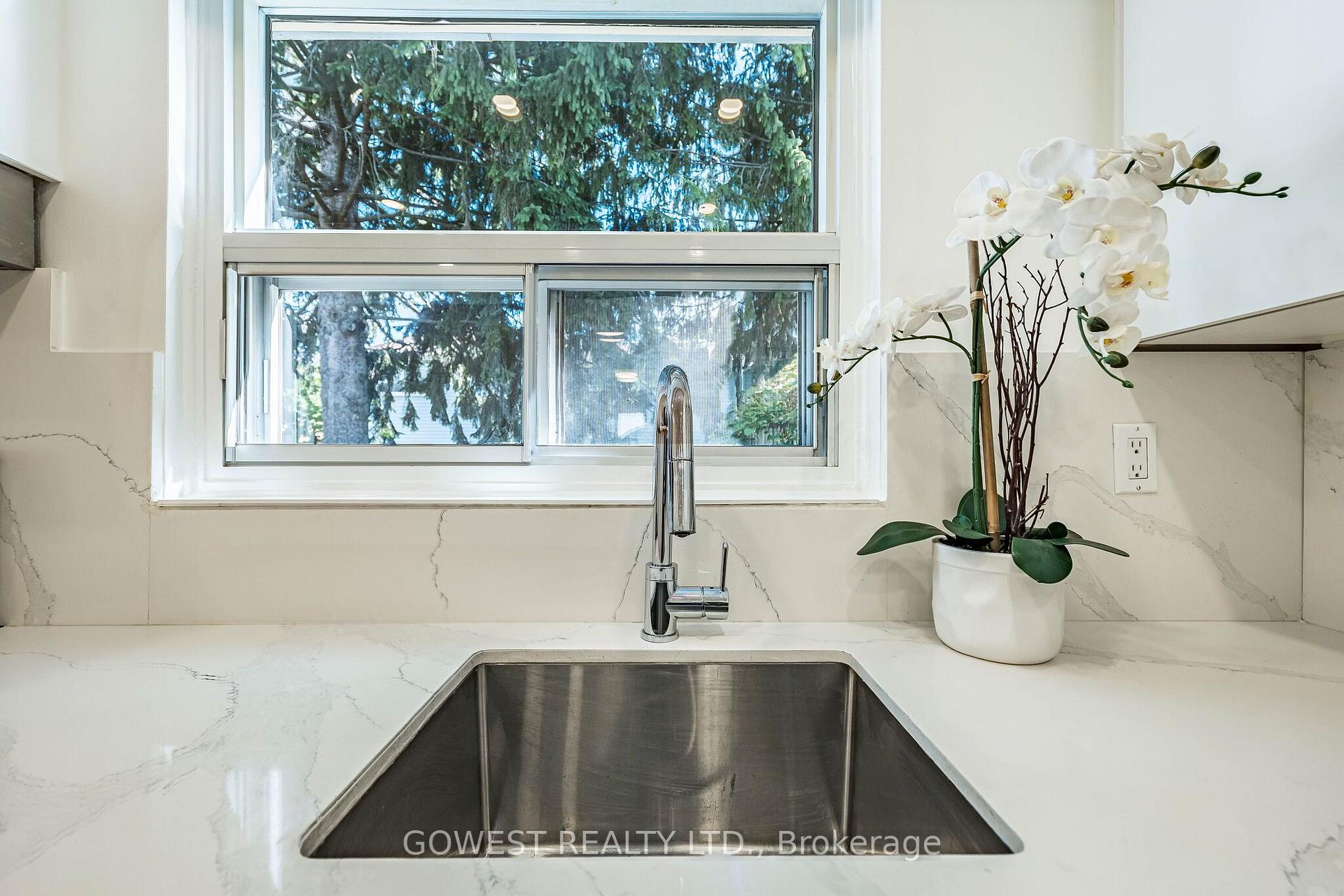 Photo 13 of Unit 75, 1055 Shawnmarr Road, Mississauga, Port Credit — HOMEH