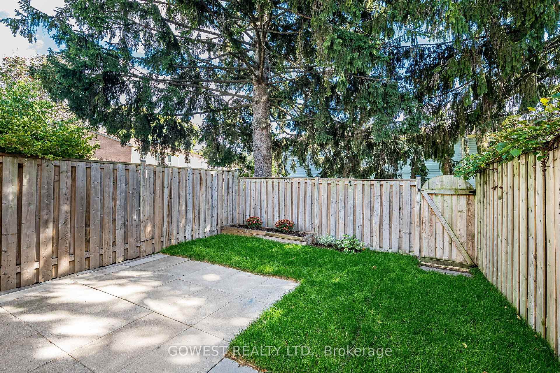 Photo 45 of Unit 75, 1055 Shawnmarr Road, Mississauga, Port Credit — HOMEH