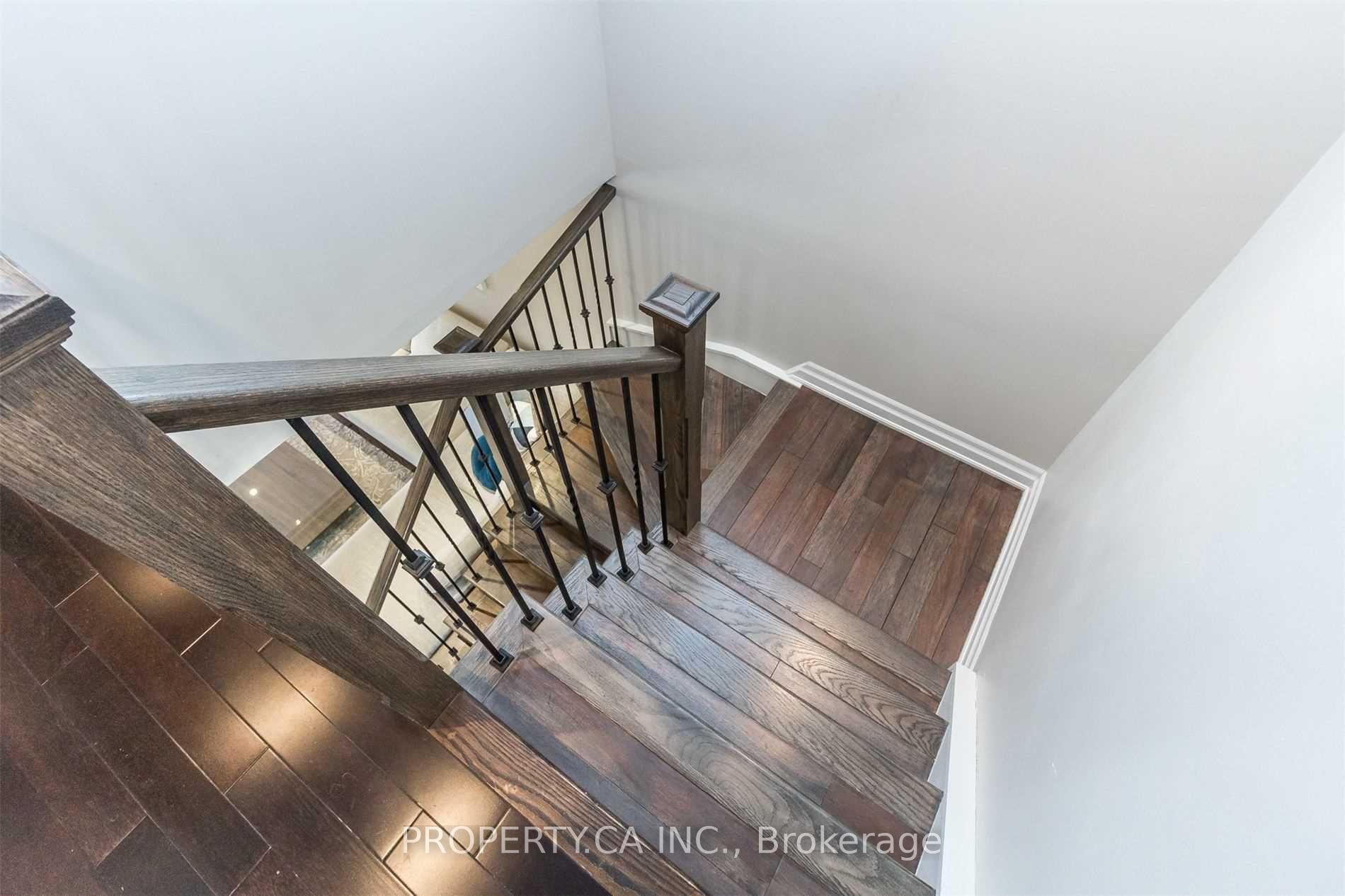 Photo 8 of 4153 Wheelwright Crescent, Mississauga, Erin Mills — HOMEH