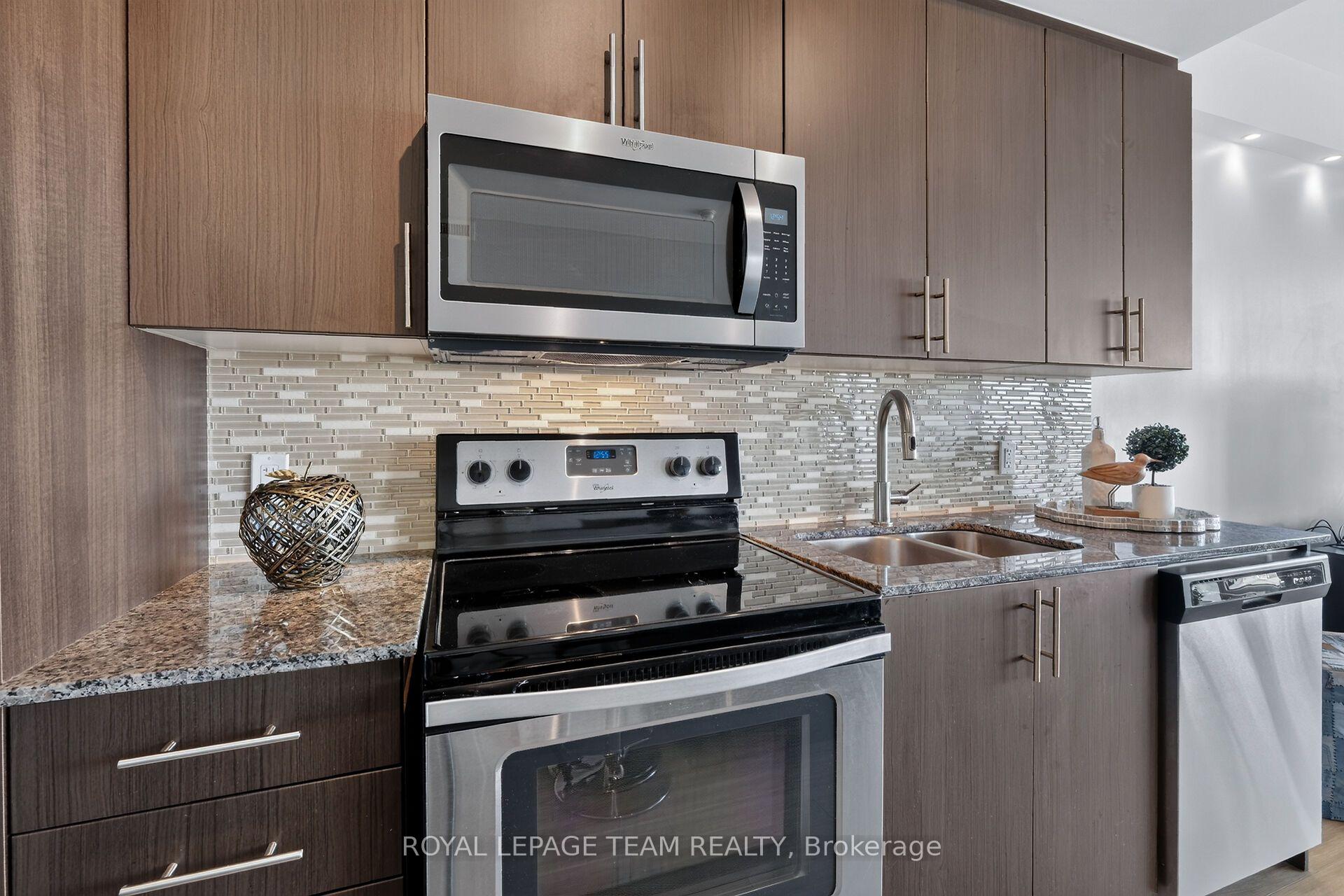 Photo 12 of Unit 1102, 118 Holmwood Avenue, Ottawa, Glebe — HOMEH