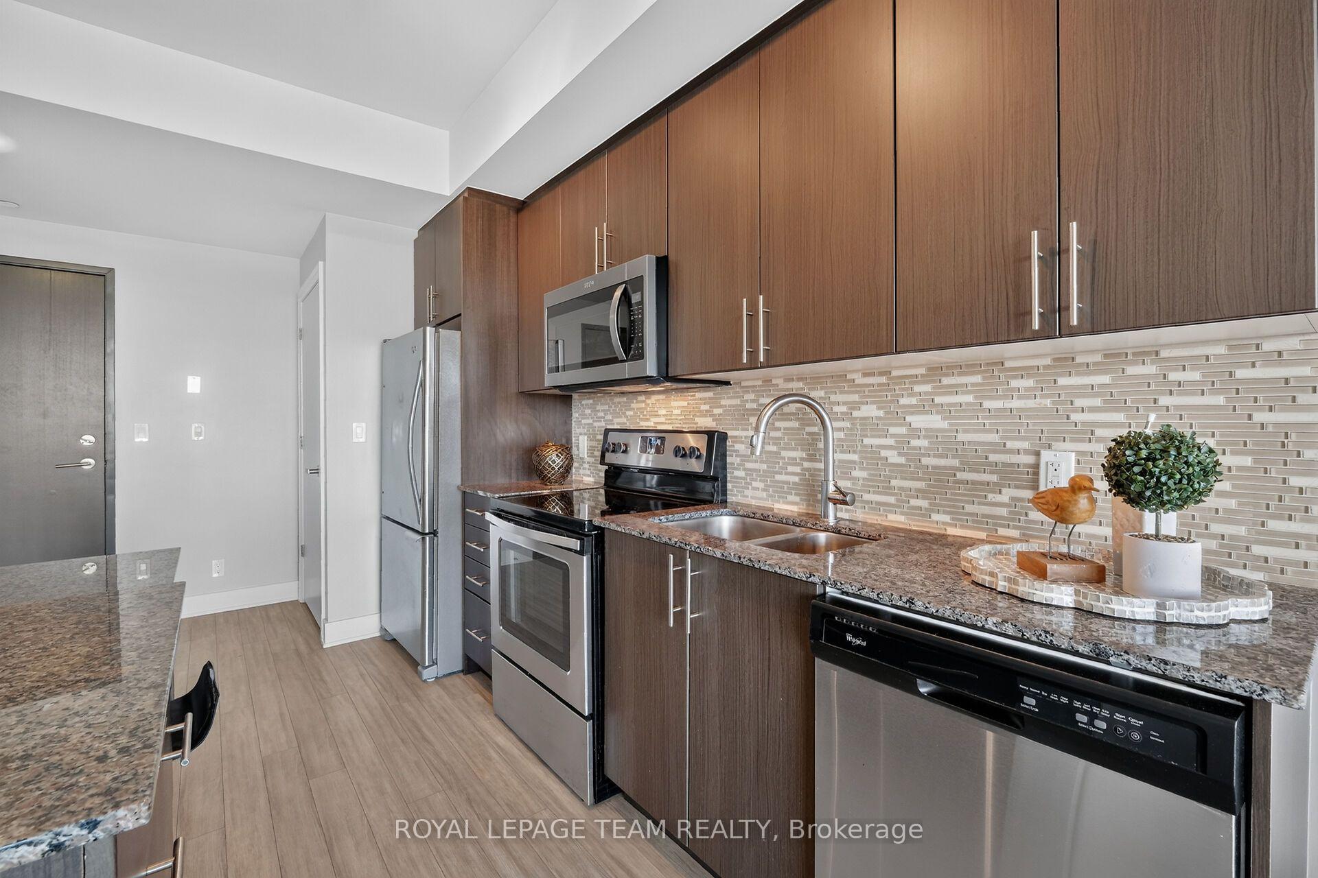 Photo 13 of Unit 1102, 118 Holmwood Avenue, Ottawa, Glebe — HOMEH
