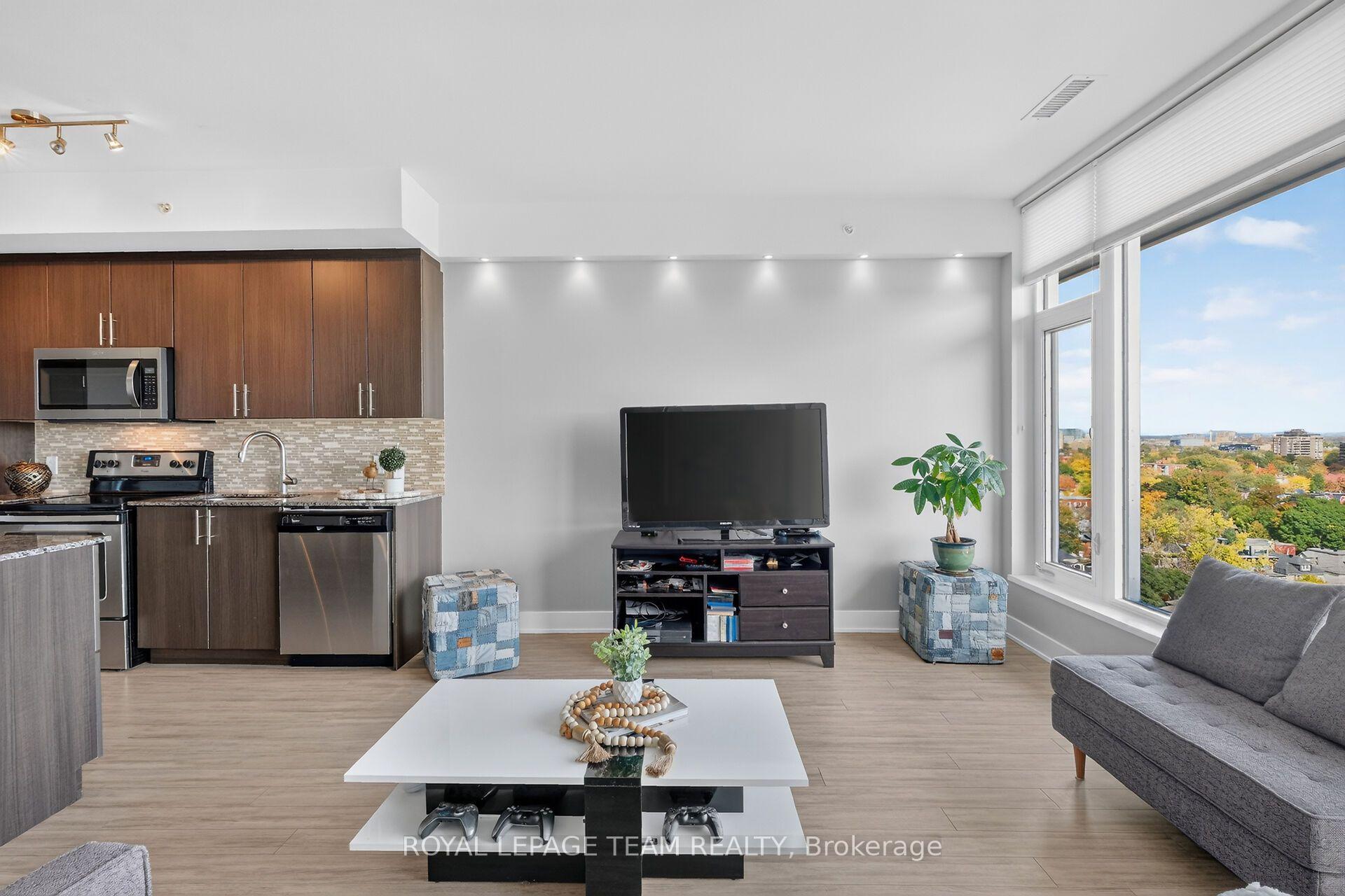 Photo 18 of Unit 1102, 118 Holmwood Avenue, Ottawa, Glebe — HOMEH