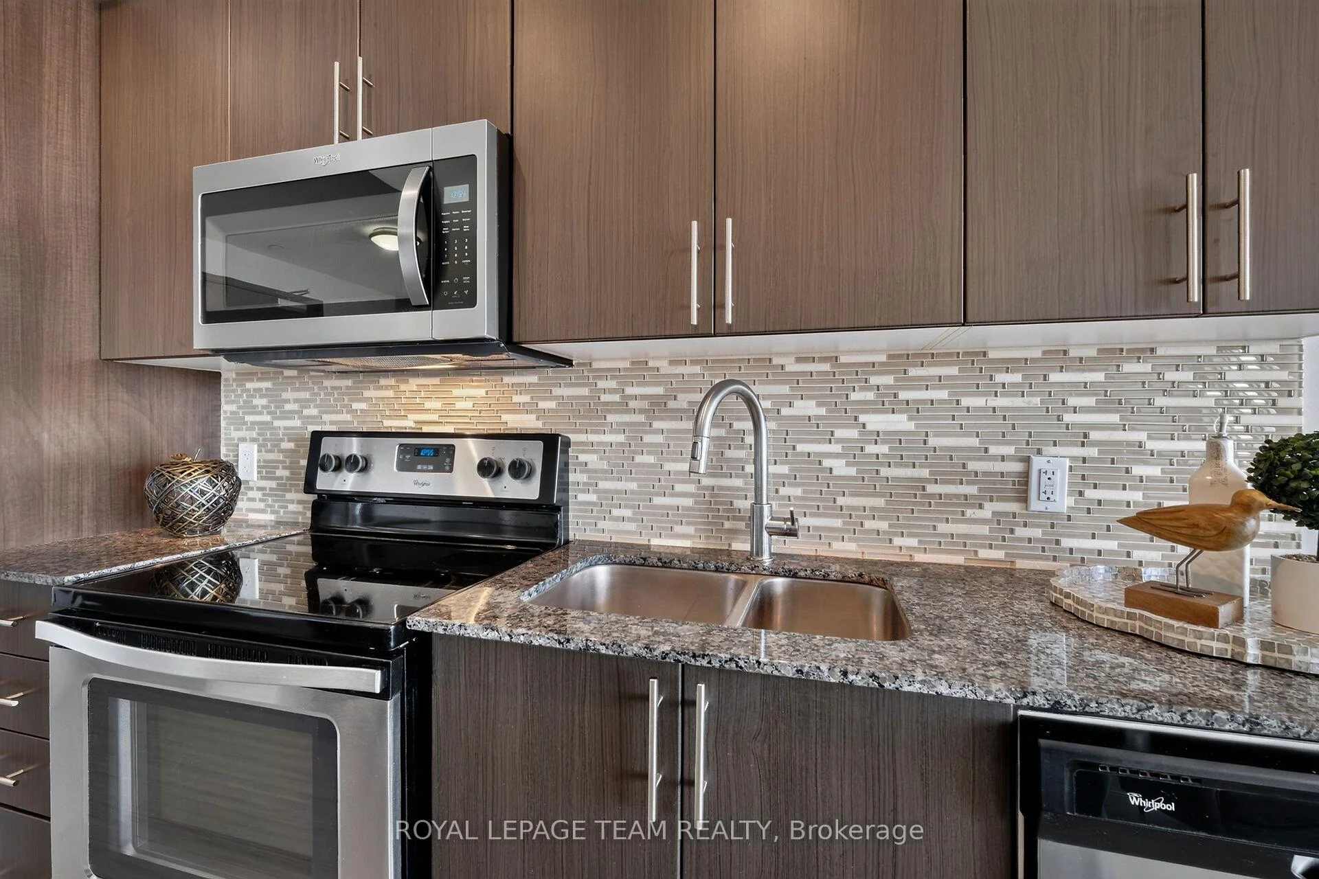 Photo 25 of Unit 1102, 118 Holmwood Avenue, Ottawa, Glebe — HOMEH