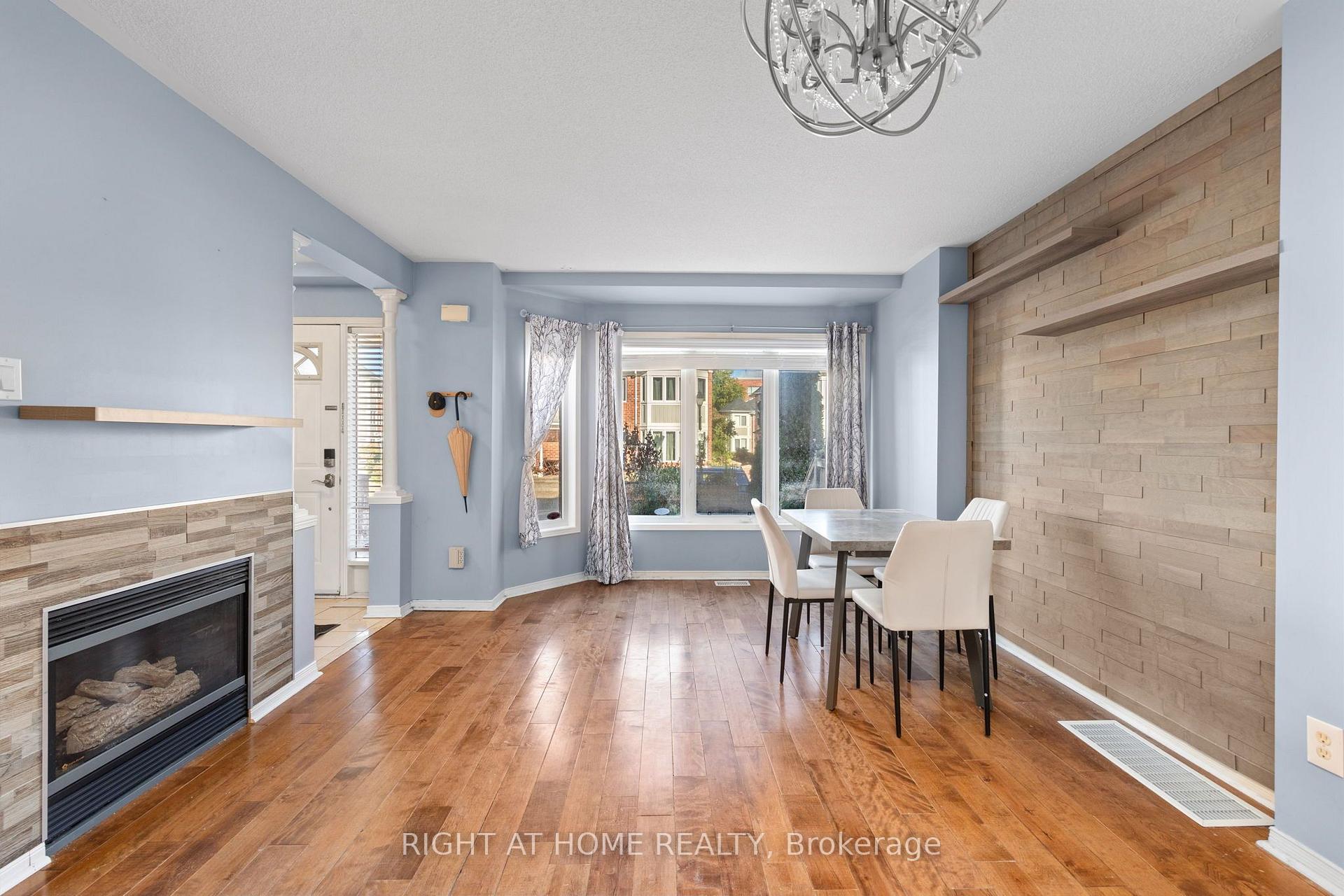 Photo 6 of Unit 176, 18 Clark Avenue W, Vaughan, Crestwood-Springfarm-Yorkhill — HOMEH