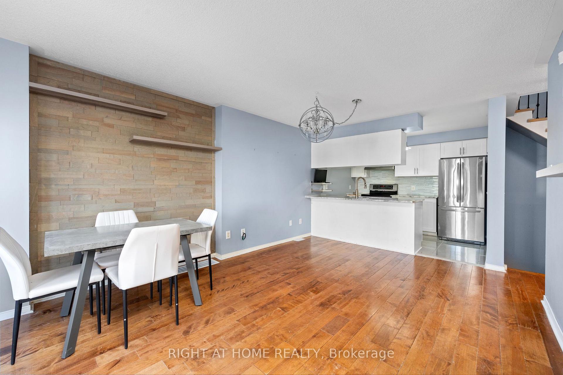 Photo 8 of Unit 176, 18 Clark Avenue W, Vaughan, Crestwood-Springfarm-Yorkhill — HOMEH