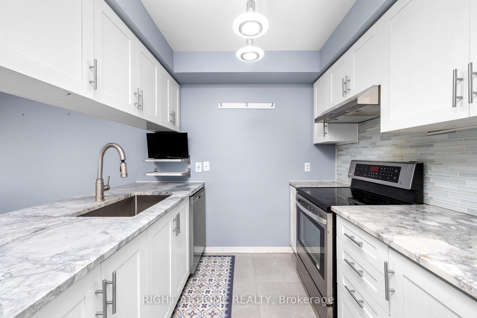 Photo 12 of Unit 176, 18 Clark Avenue W, Vaughan, Crestwood-Springfarm-Yorkhill — HOMEH